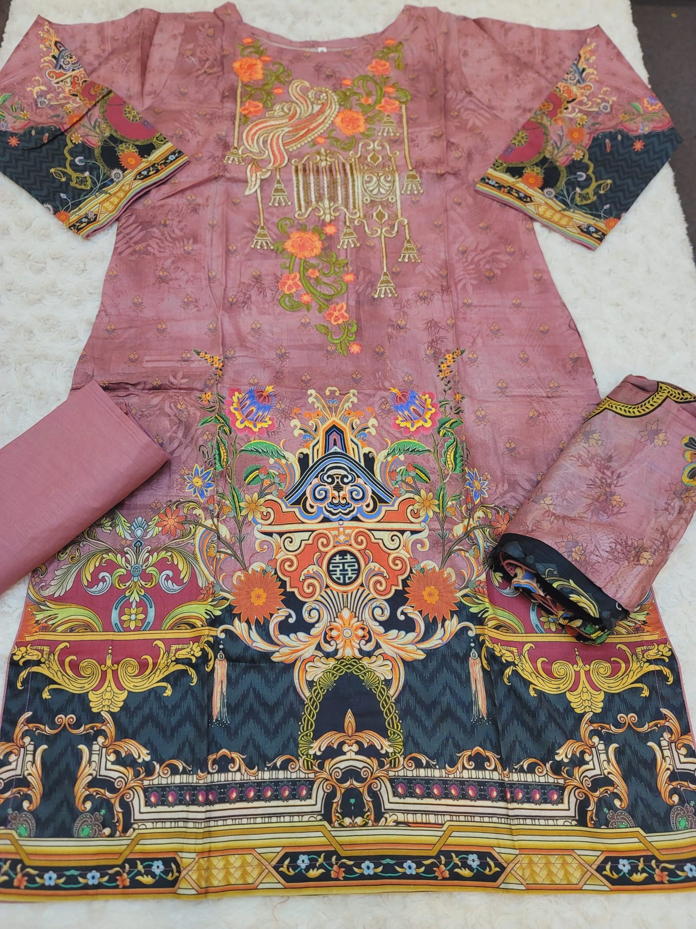 Pakistani Stitched lawn Embroidered Salwar kameez ready to ship