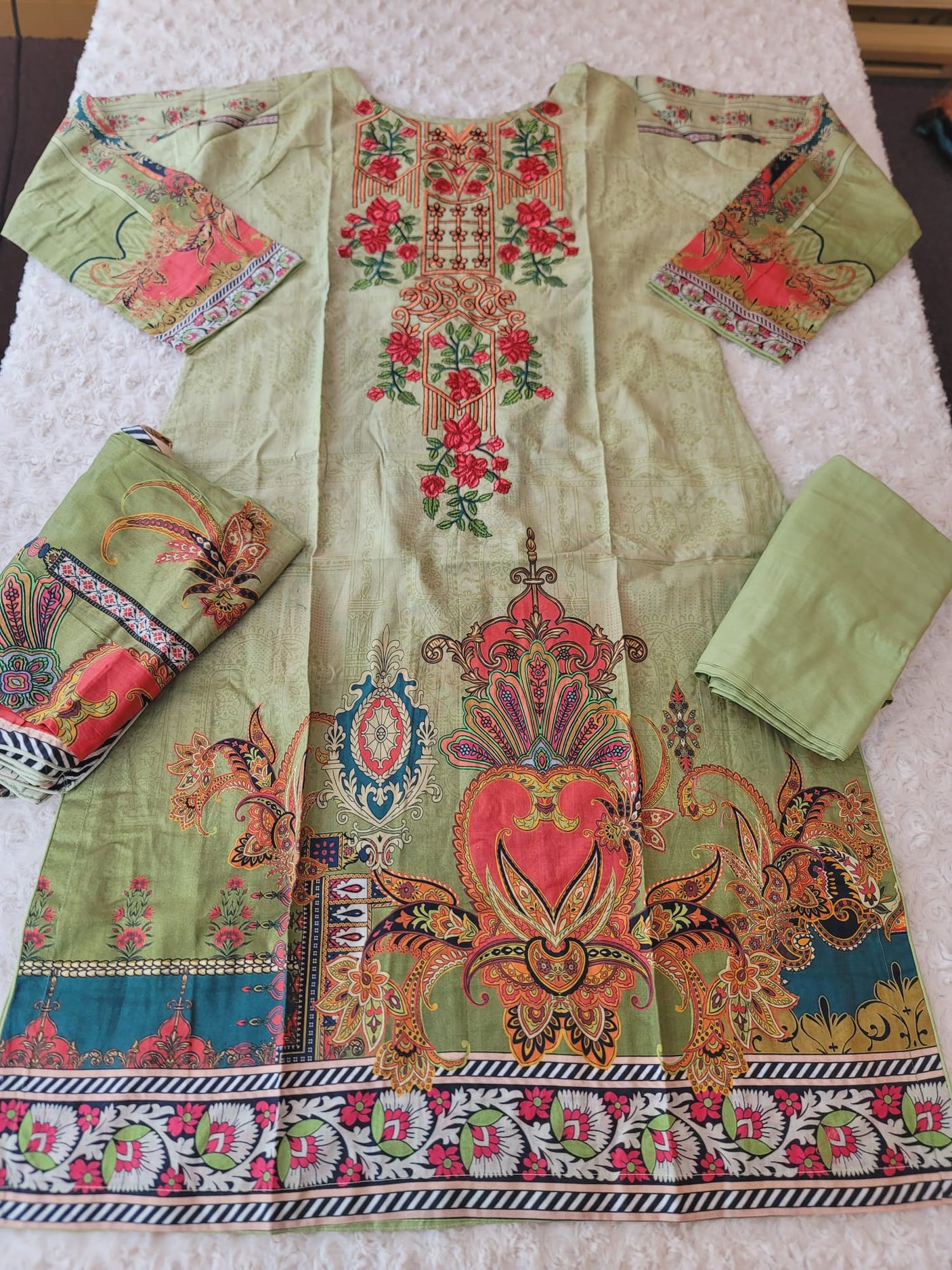 Pakistani Stitched lawn Embroidered Salwar kameez ready to ship