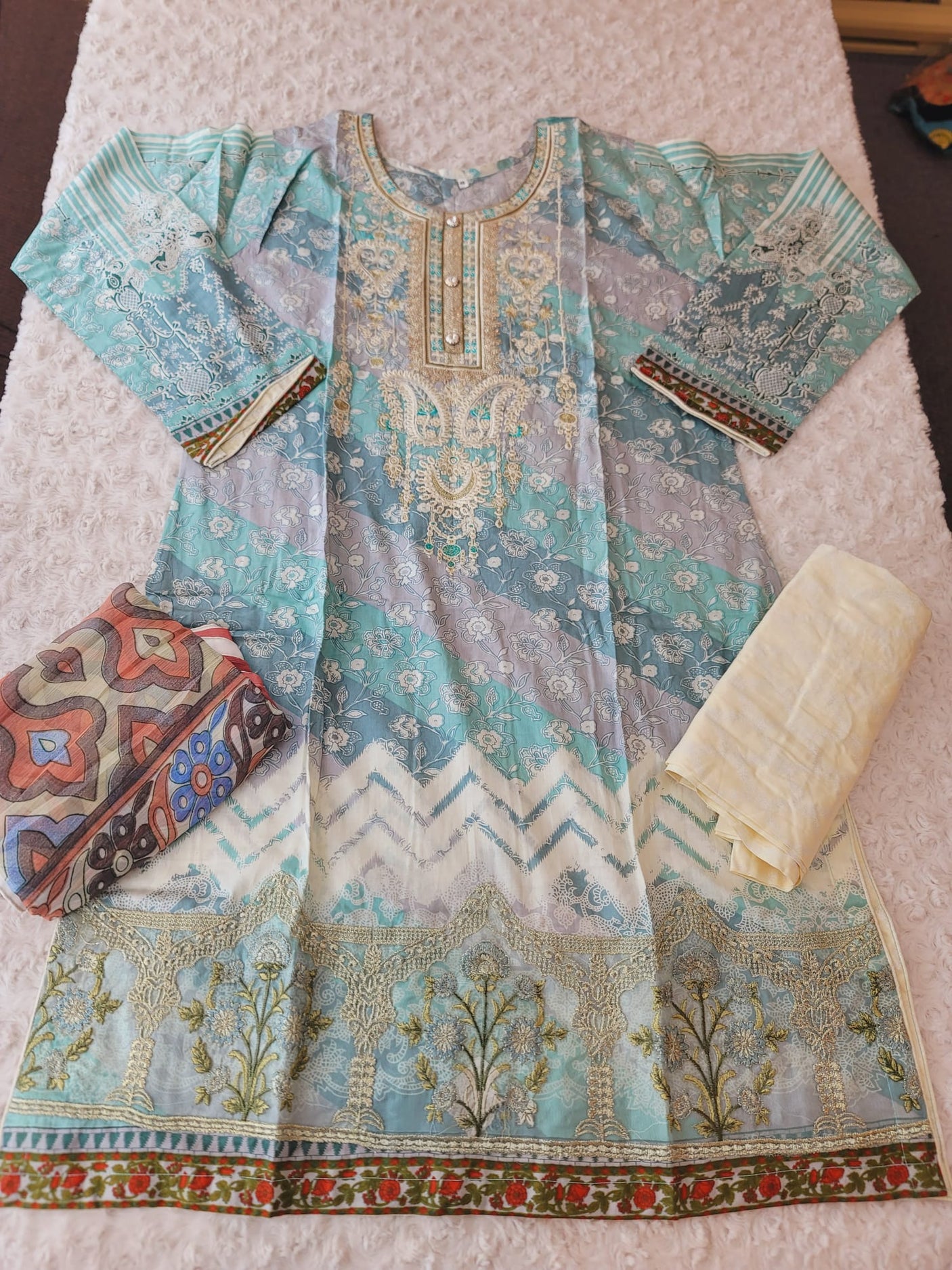 Pakistani Stitched lawn Embroidered Salwar kameez ready to ship