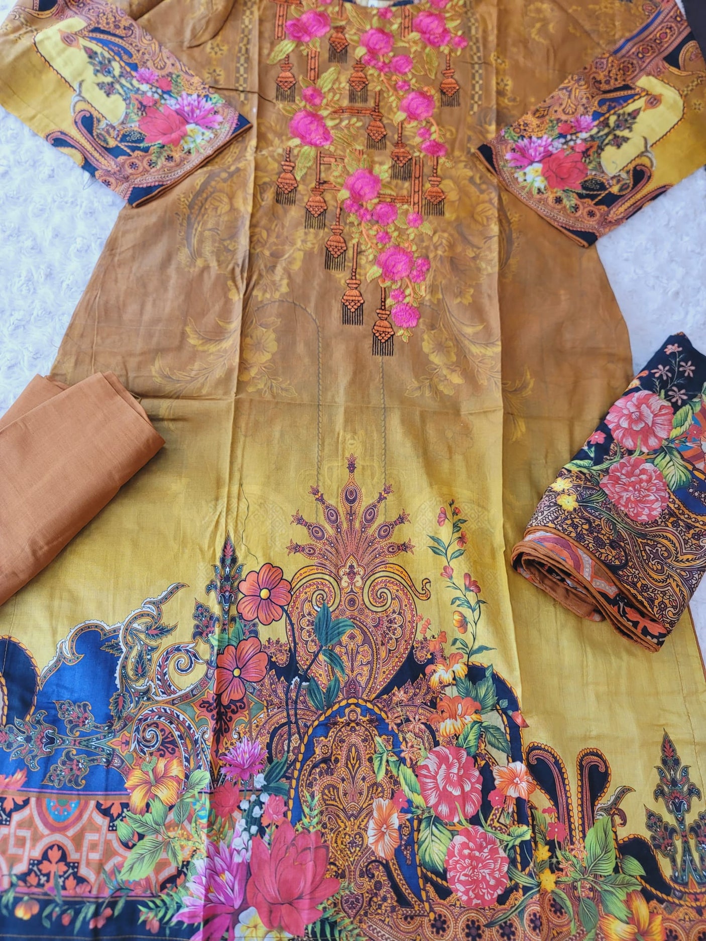 Pakistani Stitched lawn Embroidered Salwar kameez ready to ship