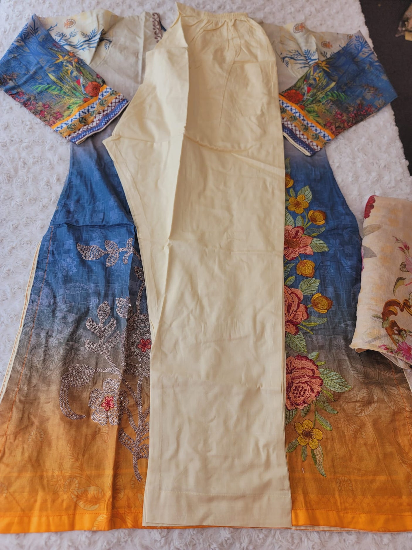 Pakistani Stitched lawn Embroidered Salwar kameez ready to ship