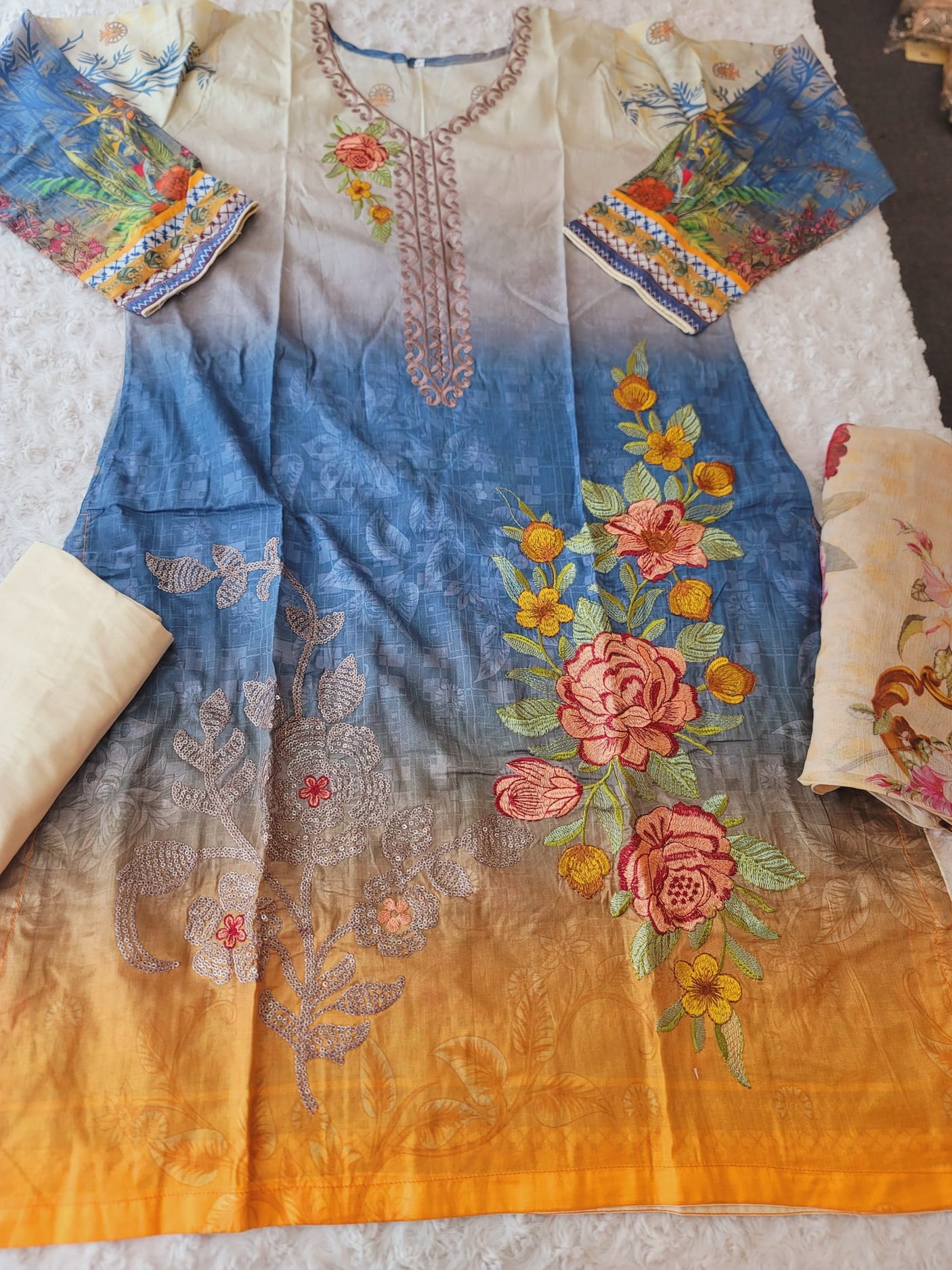 Pakistani Stitched lawn Embroidered Salwar kameez ready to ship