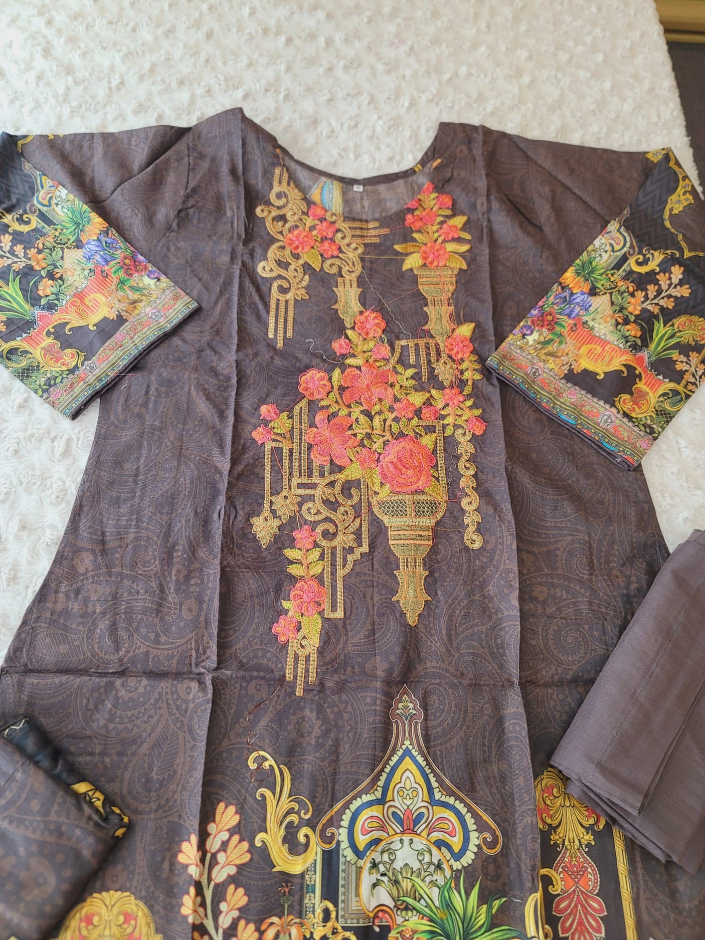 Pakistani Stitched lawn Embroidered Salwar kameez ready to ship