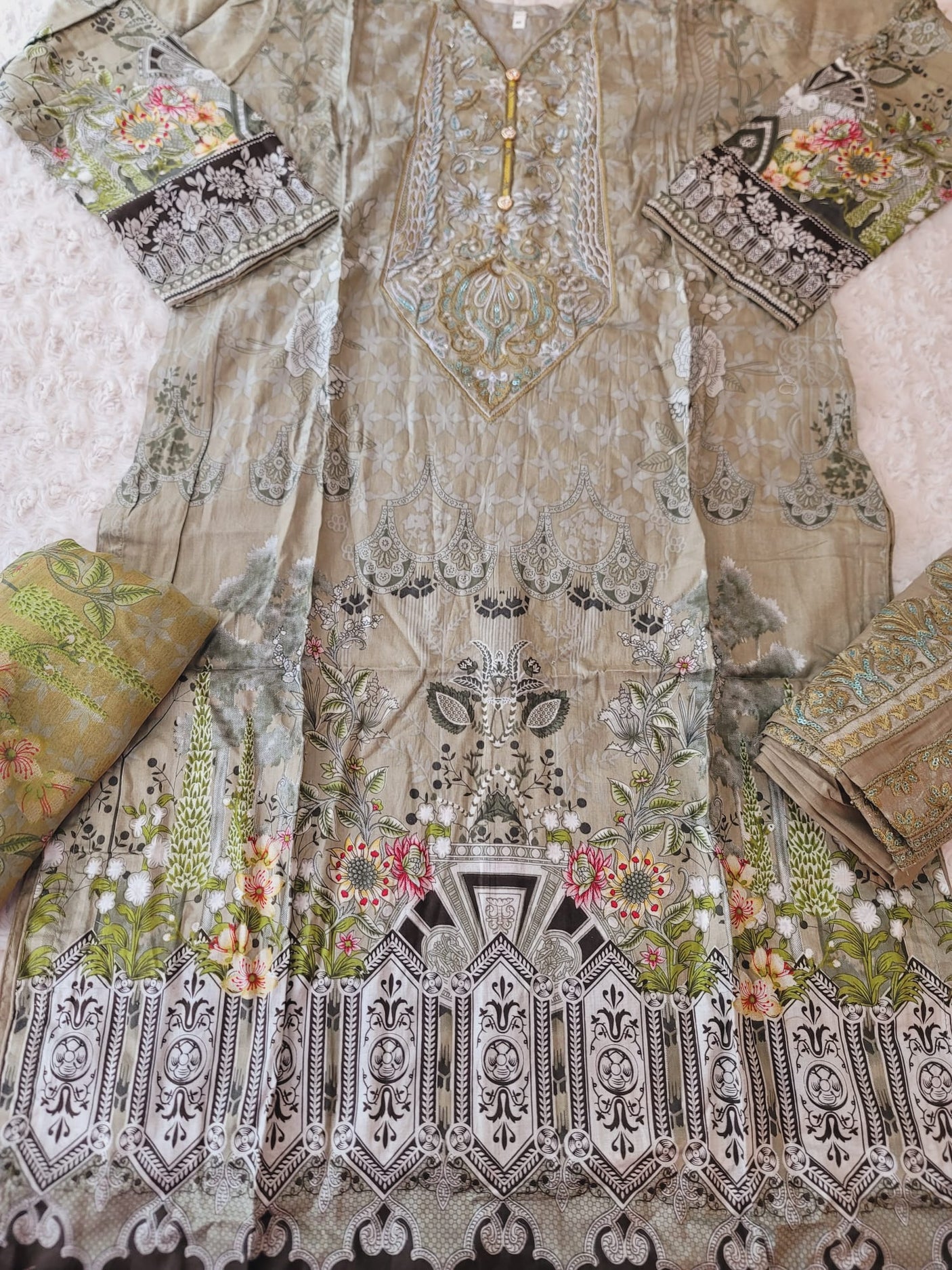 Pakistani Stitched lawn Embroidered Salwar kameez ready to ship