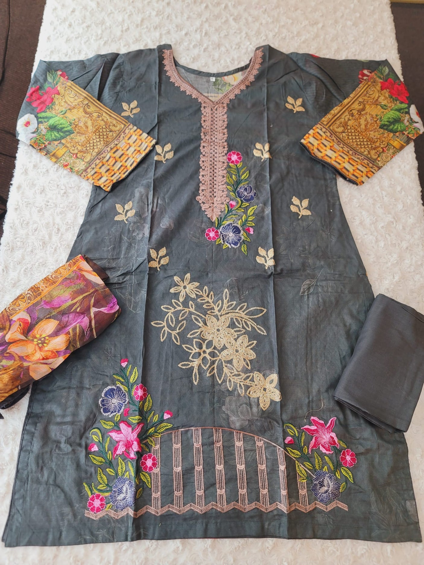 Pakistani Stitched lawn Embroidered Salwar kameez ready to ship