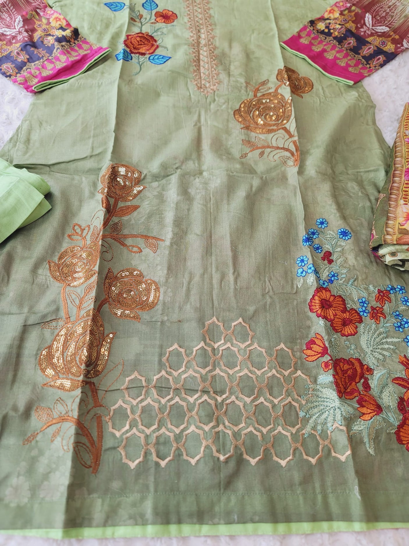 Pakistani Stitched lawn Embroidered Salwar kameez ready to ship