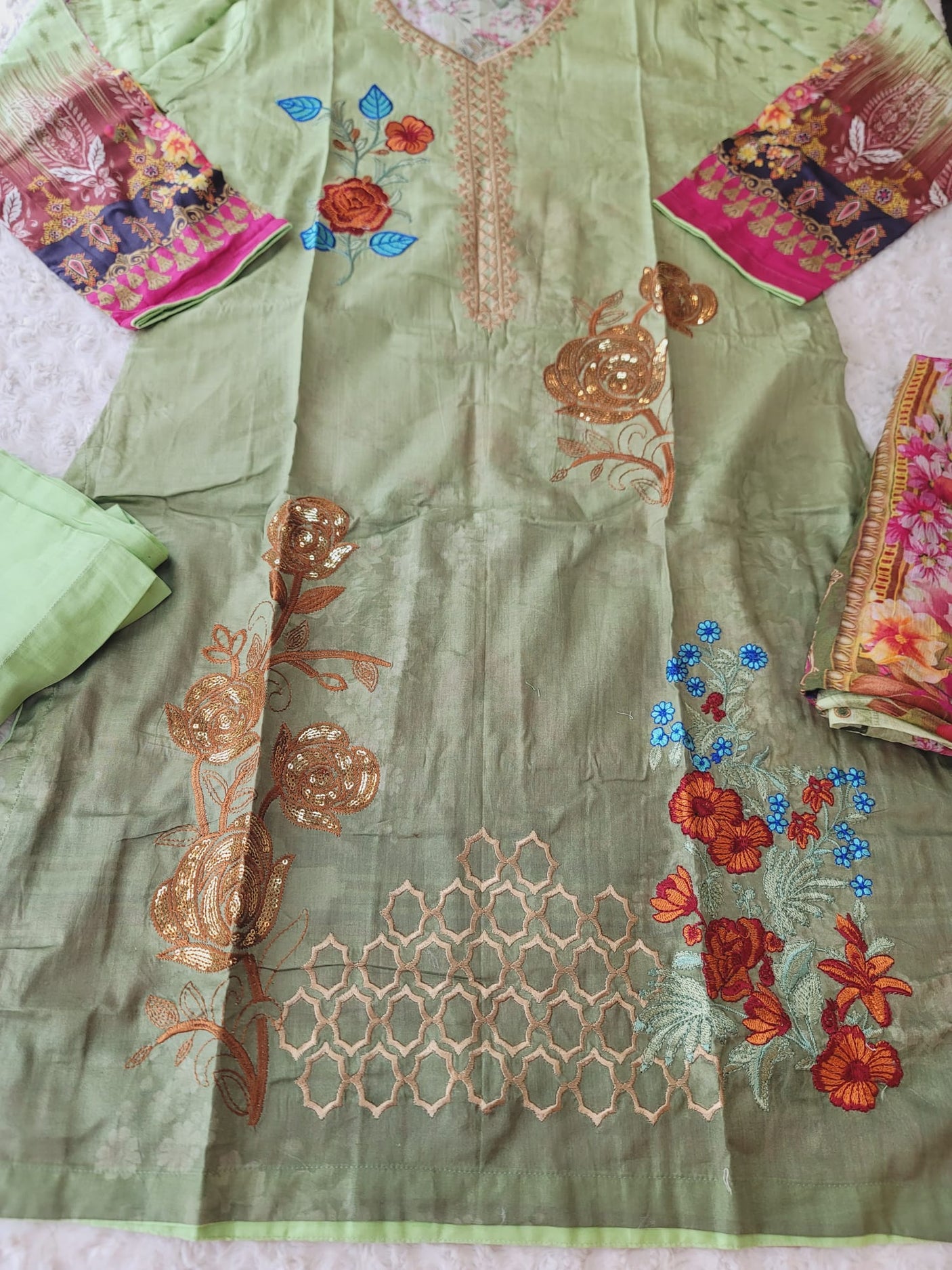 Pakistani Stitched lawn Embroidered Salwar kameez ready to ship
