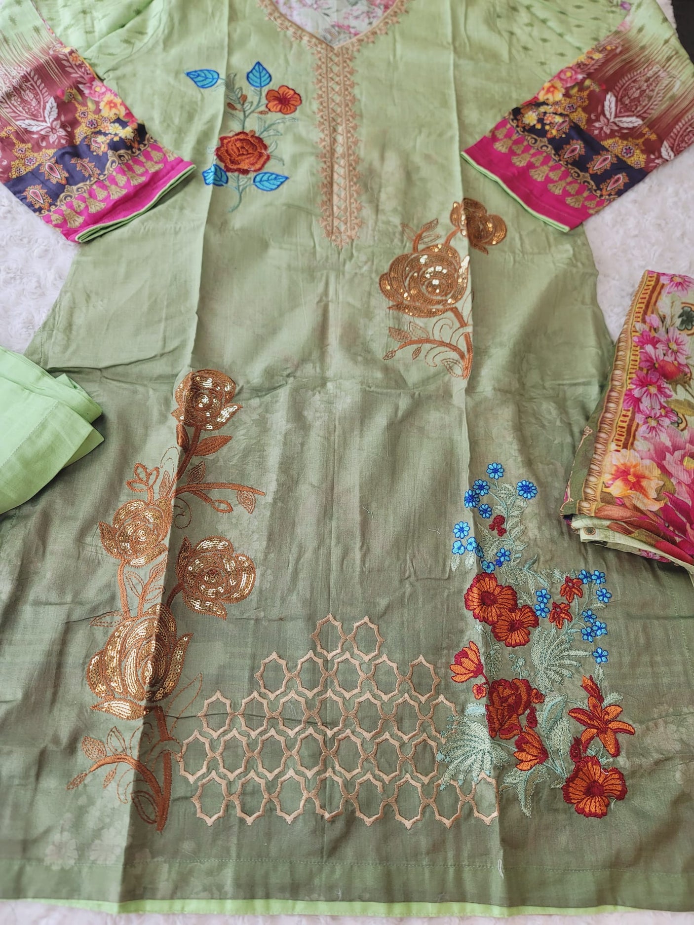 Pakistani Stitched lawn Embroidered Salwar kameez ready to ship