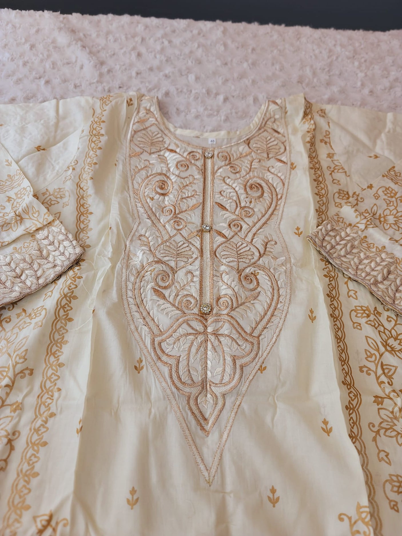 Pakistani Stitched lawn Embroidered Salwar kameez ready to ship