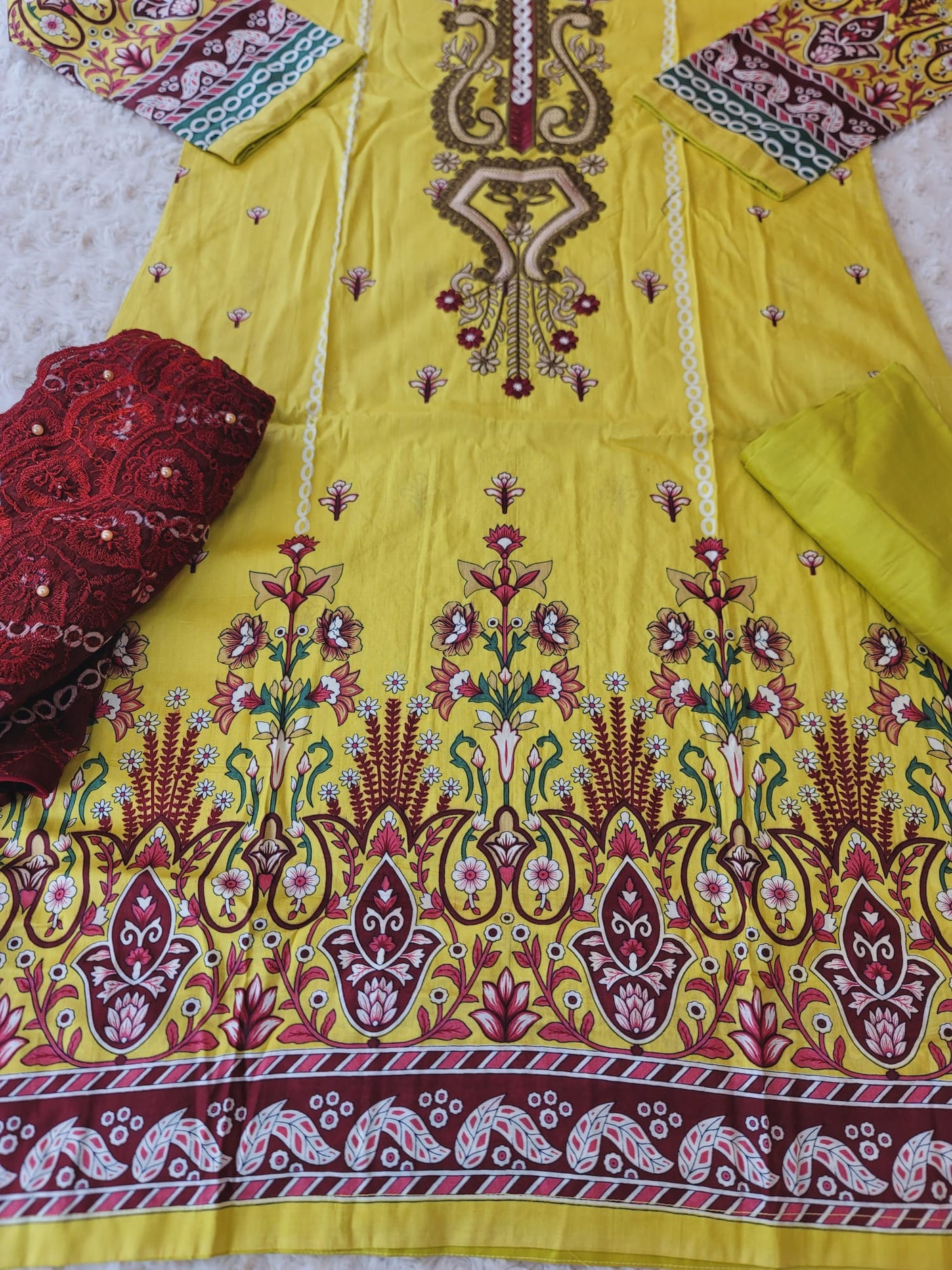 Pakistani Stitched lawn Embroidered Salwar kameez ready to ship