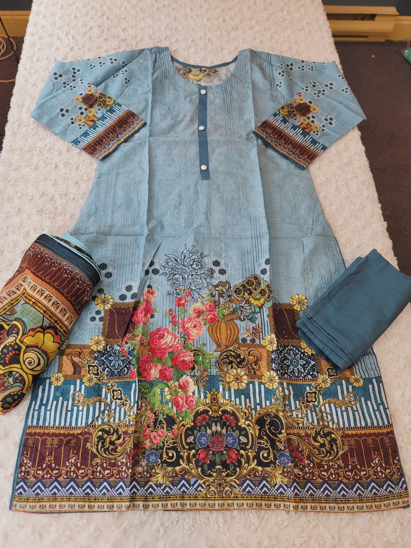 Pakistani Stitched lawn Embroidered Salwar kameez ready to ship