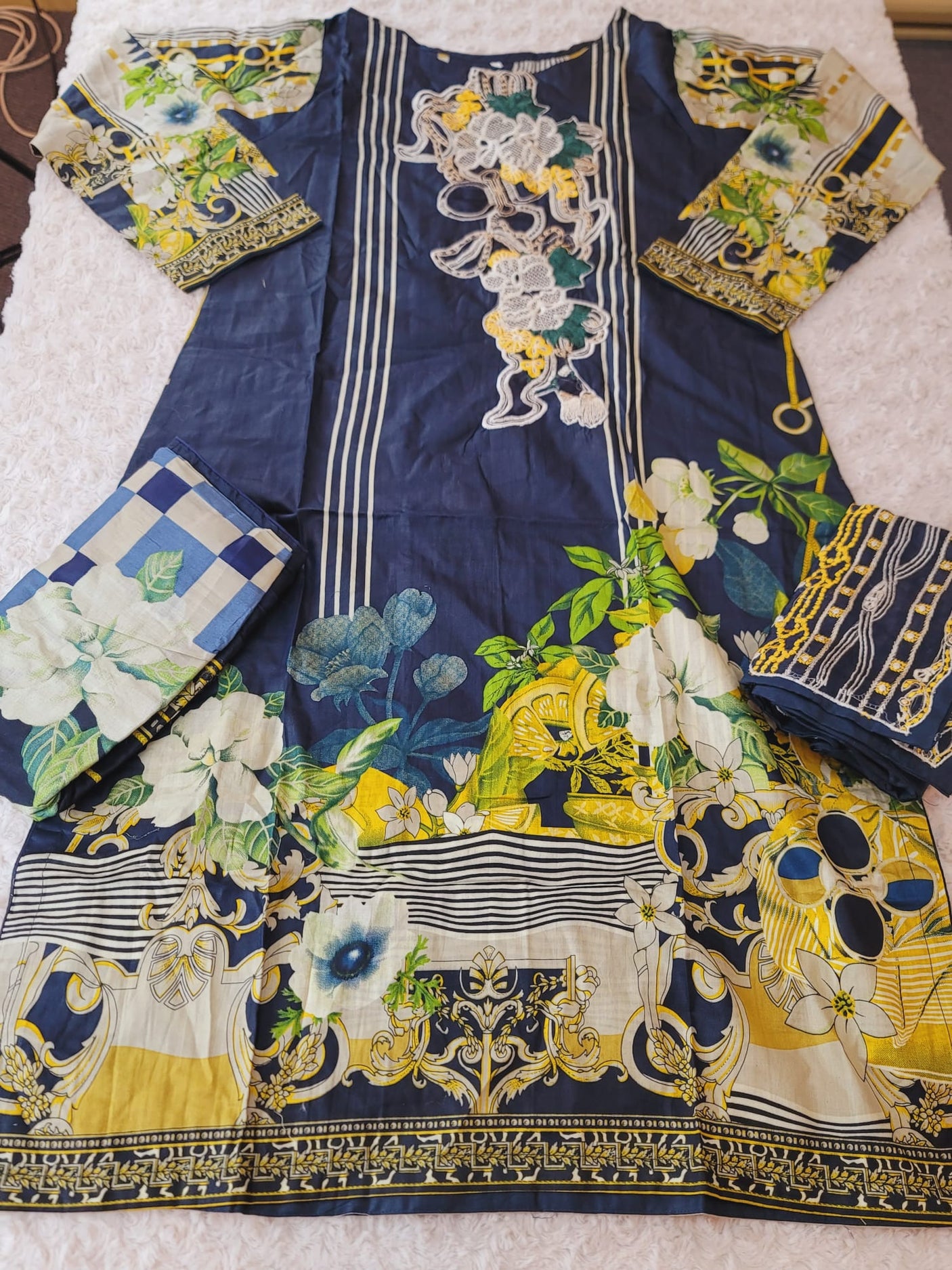 Pakistani Stitched lawn Embroidered Salwar kameez ready to ship