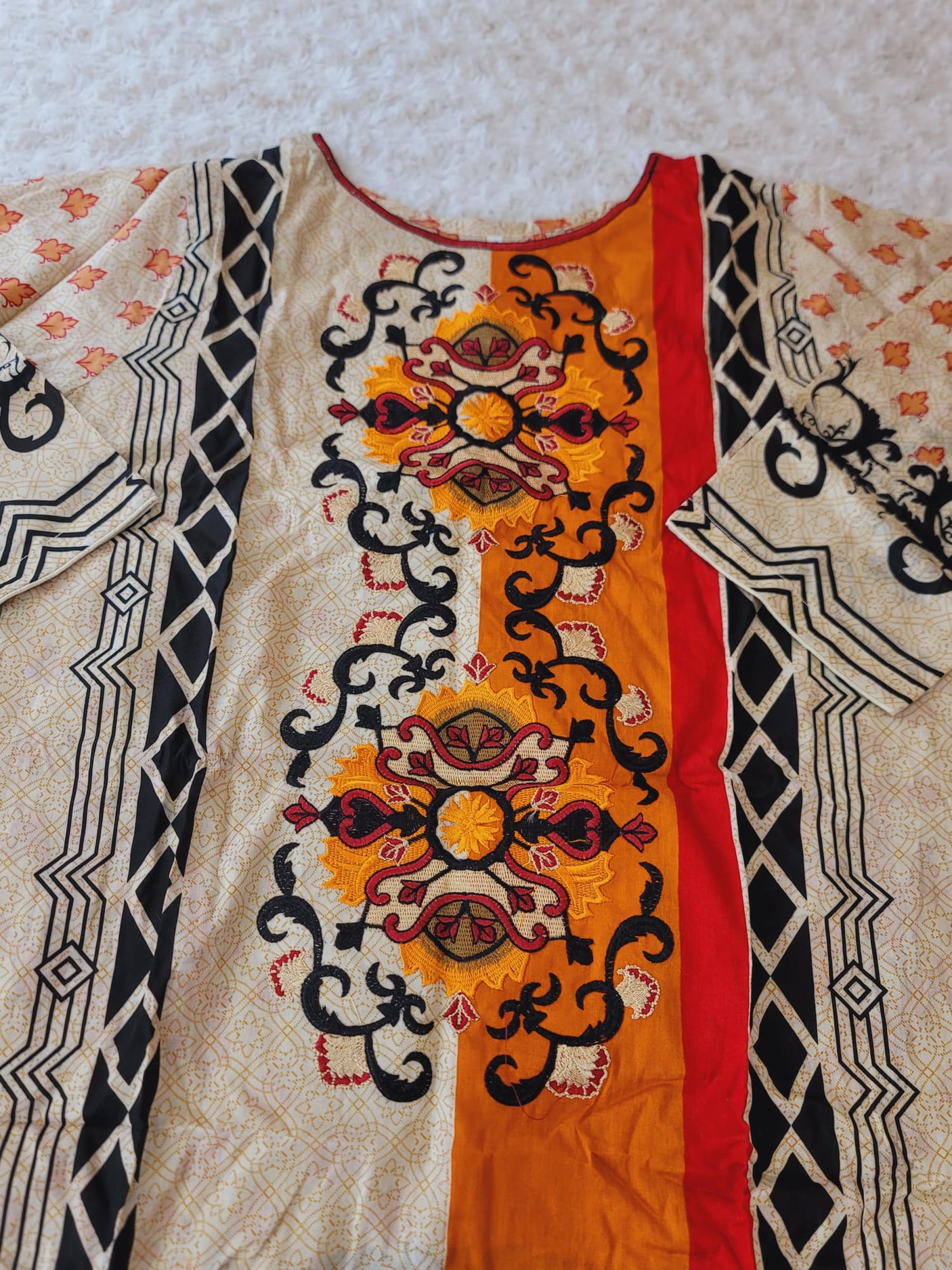 Pakistani Stitched lawn Embroidered Salwar kameez ready to ship