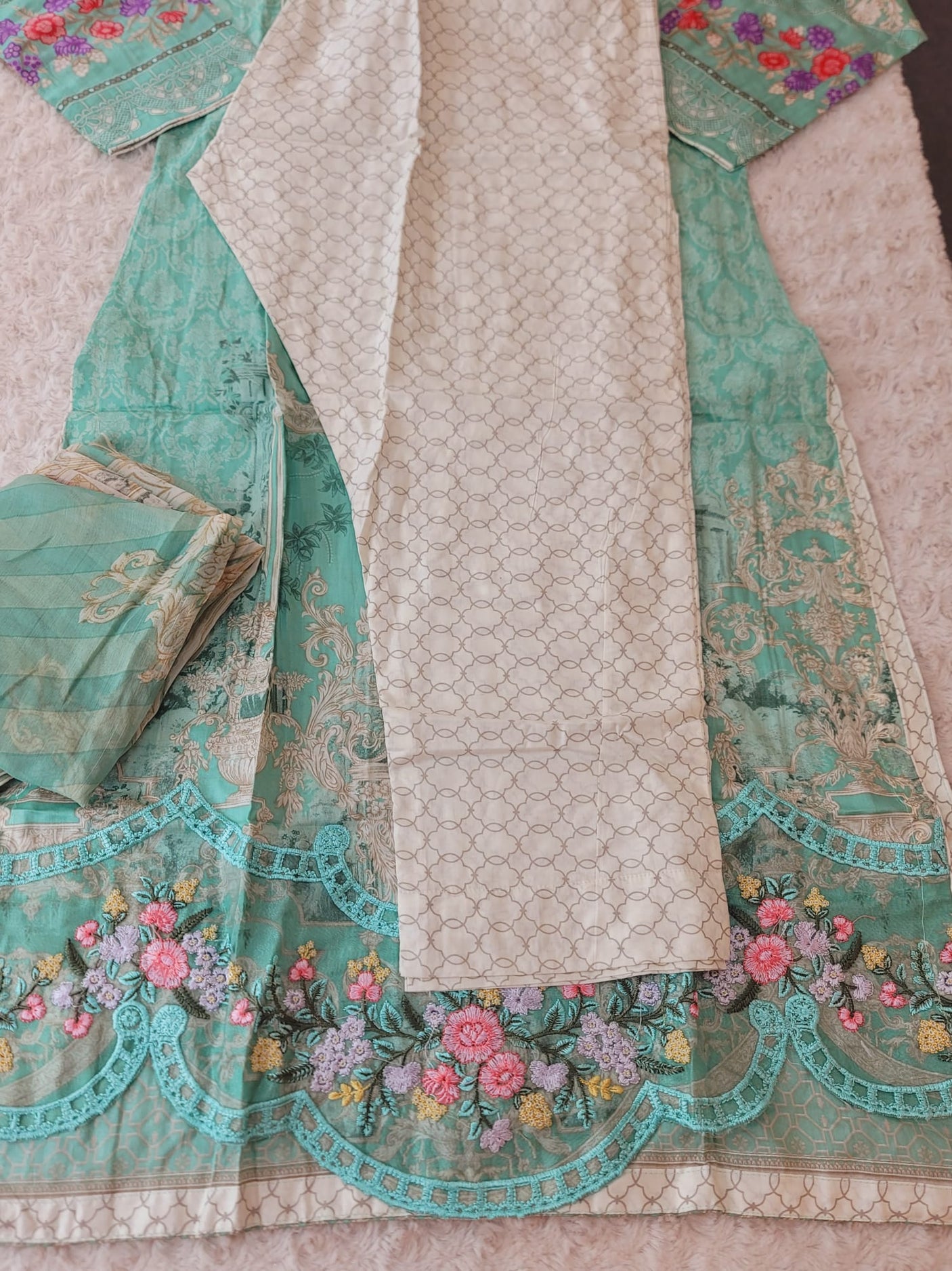 Pakistani Stitched lawn Embroidered Salwar kameez ready to ship