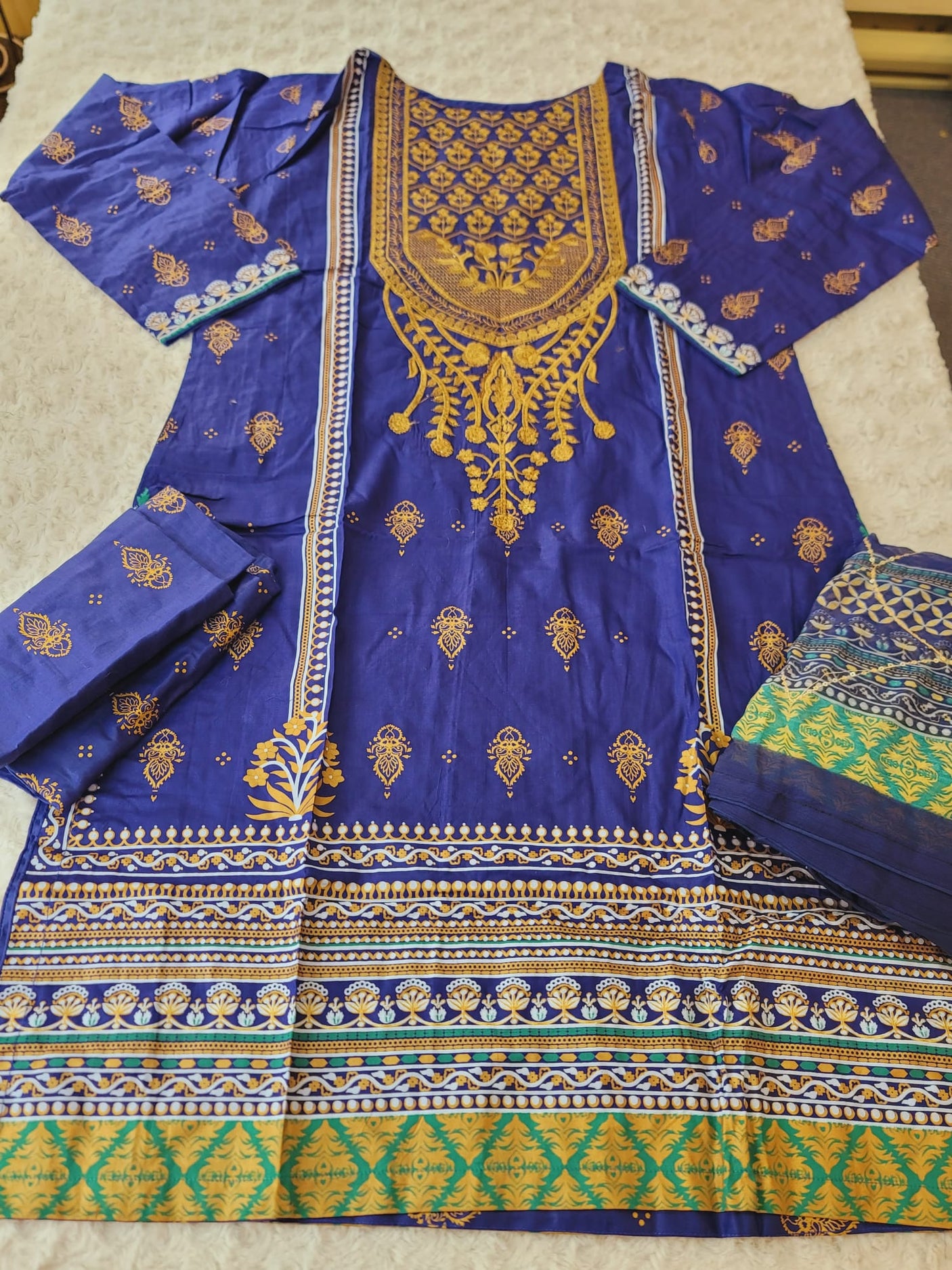 Pakistani Stitched lawn Embroidered Salwar kameez ready to ship