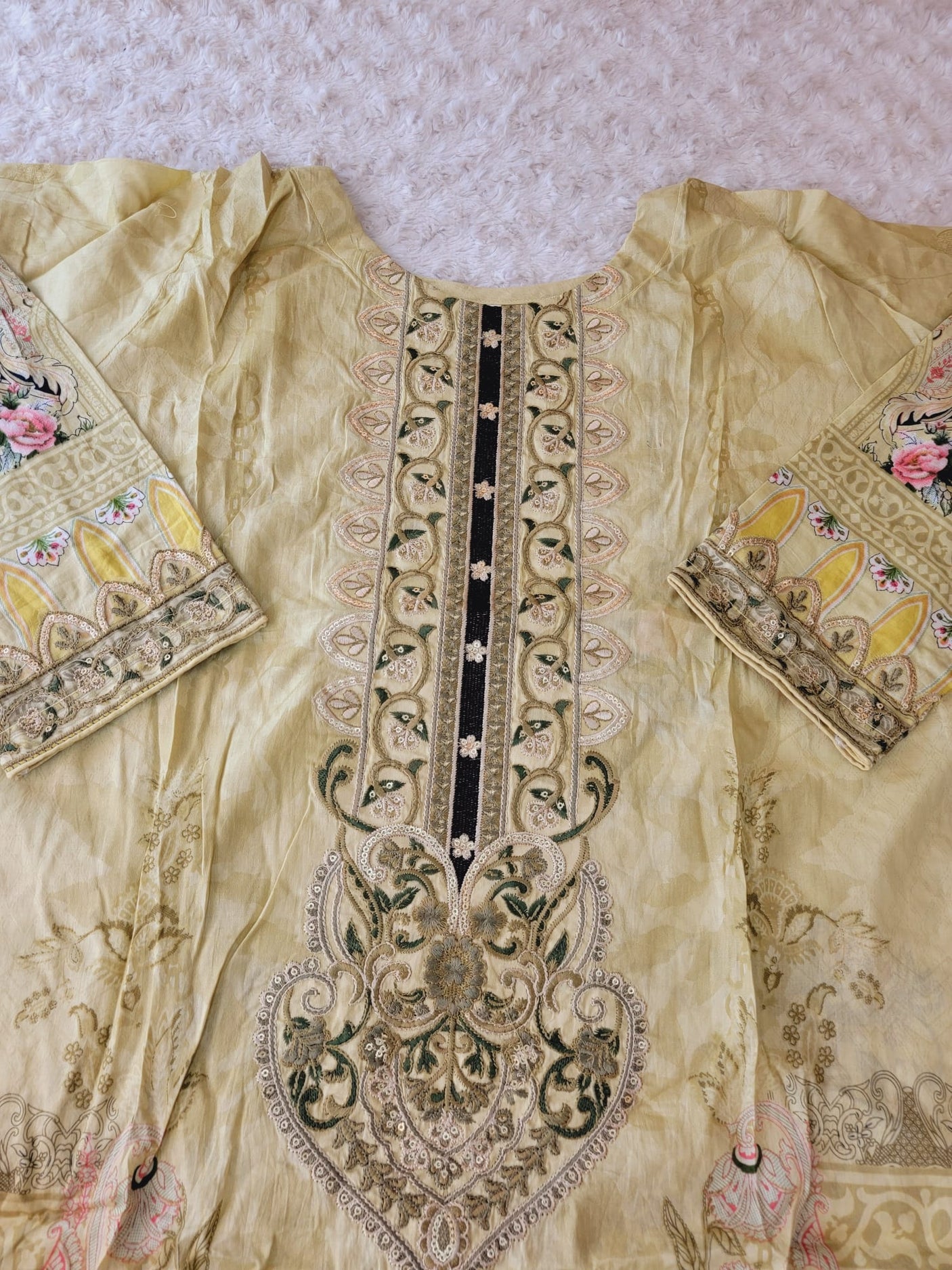 Pakistani Stitched lawn Embroidered Salwar kameez ready to ship