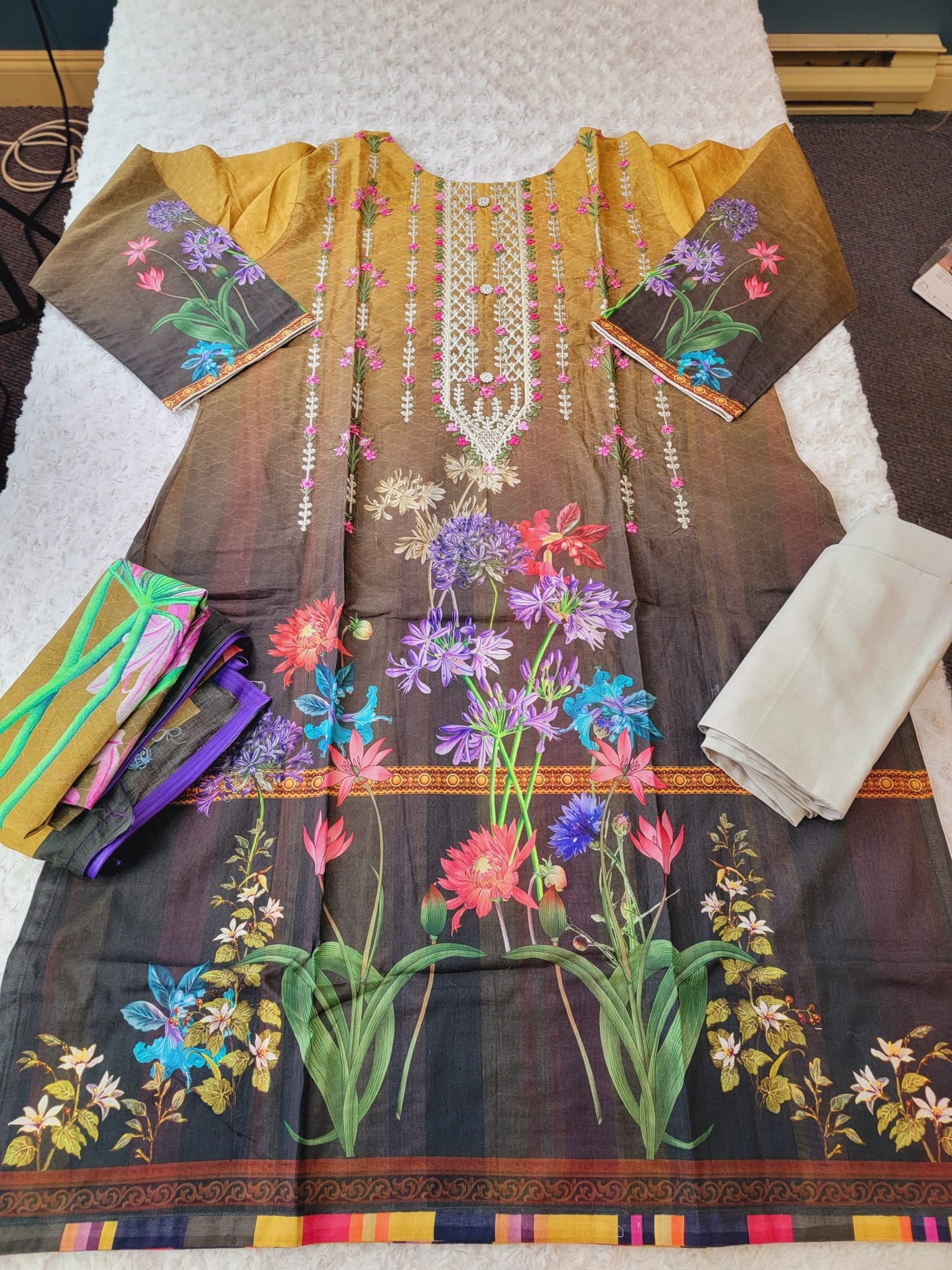 Pakistani Stitched lawn Embroidered Salwar kameez ready to ship