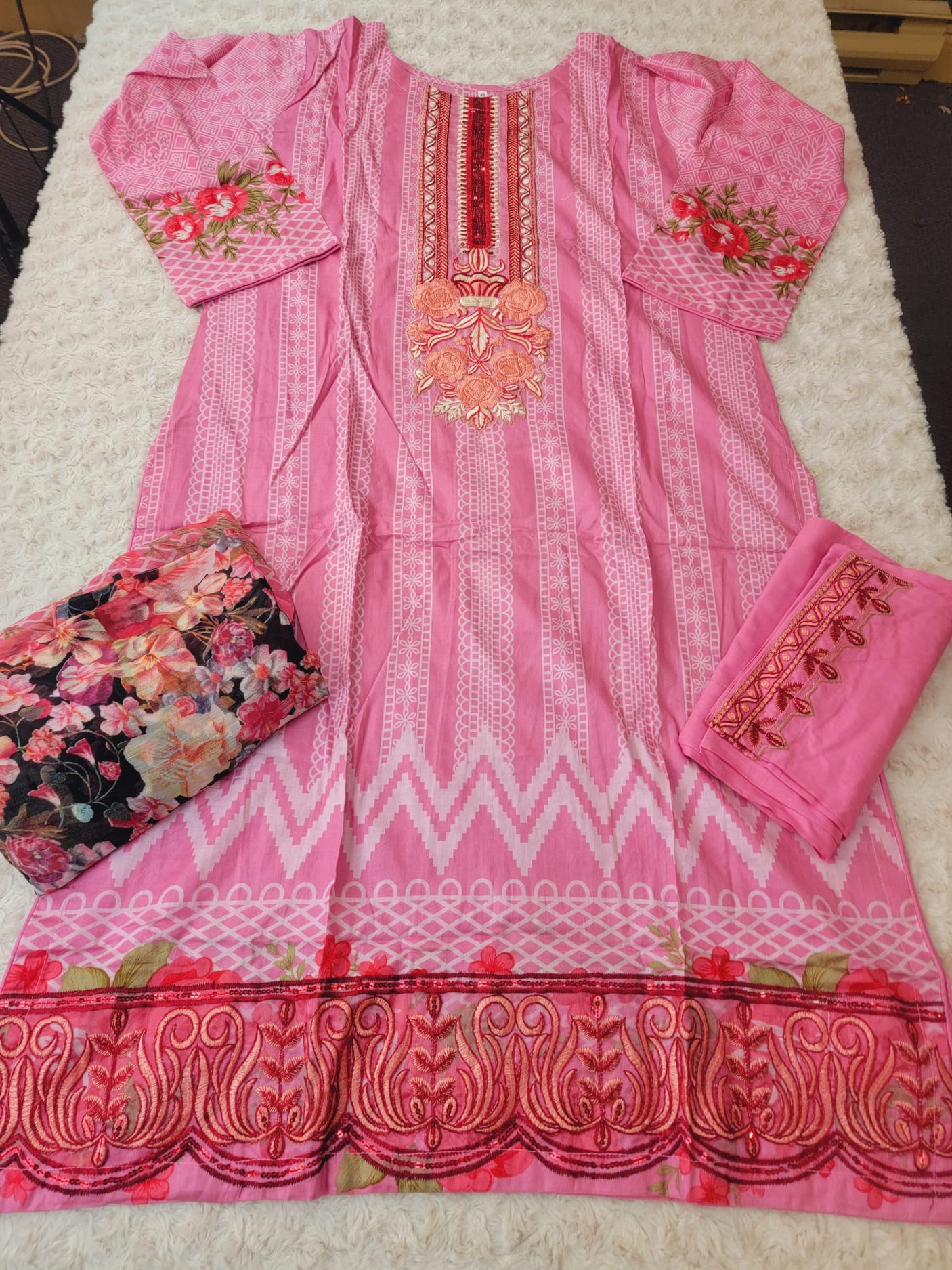 Pakistani Stitched lawn Embroidered Salwar kameez ready to ship