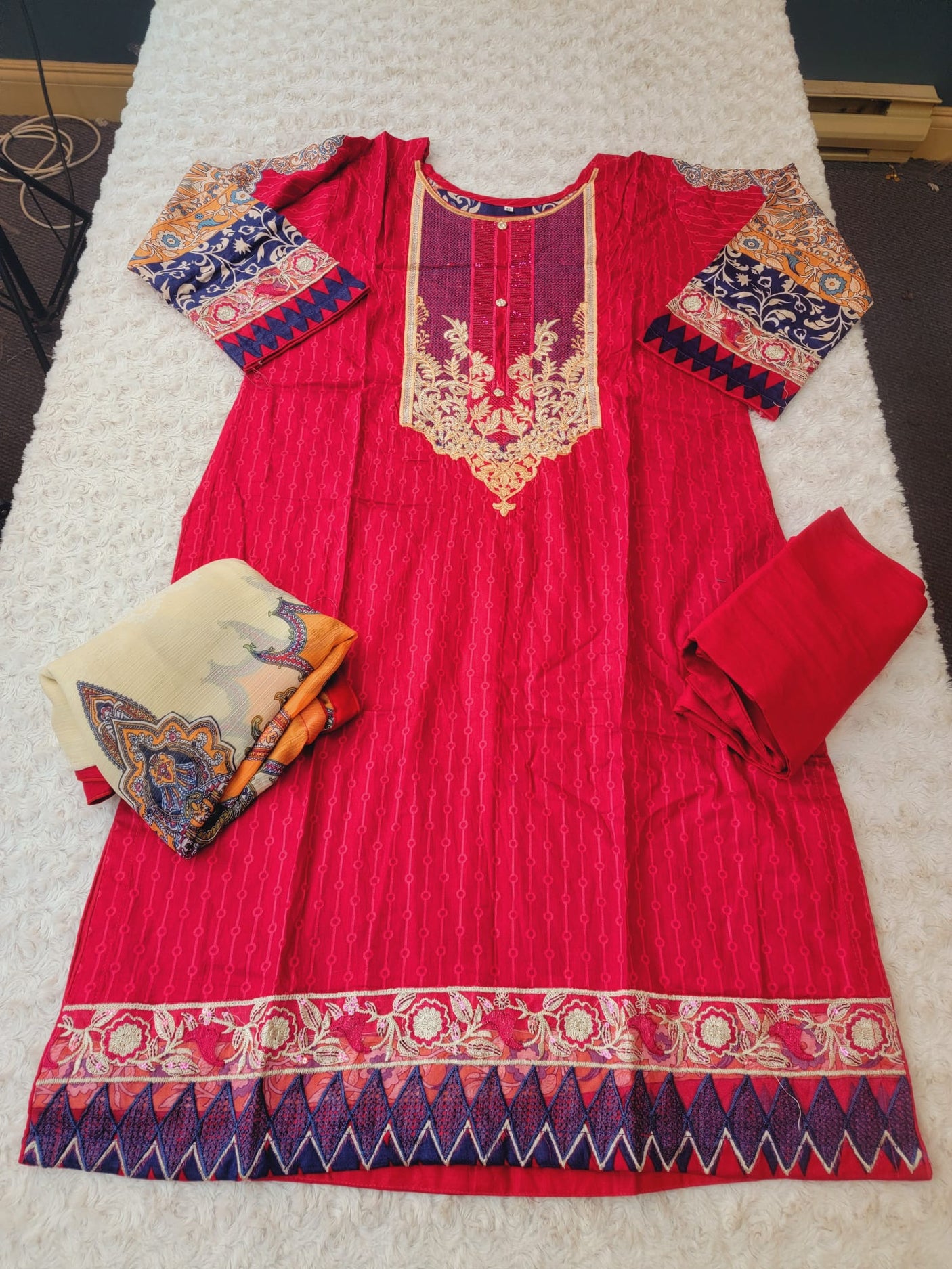 Pakistani Stitched lawn Embroidered Salwar kameez ready to ship