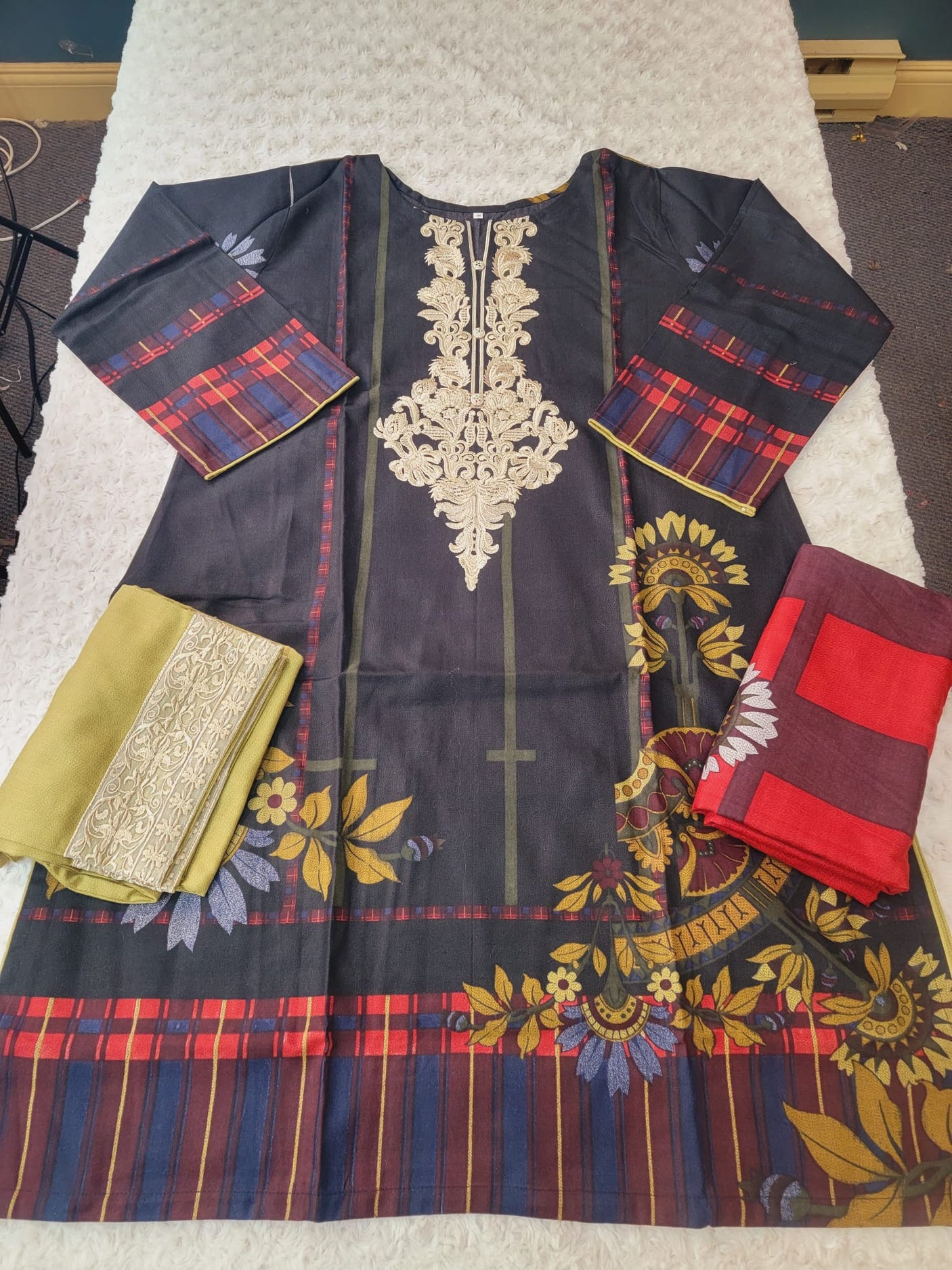 Pakistani linen Embroidered Salwar kameez Ready To Ship