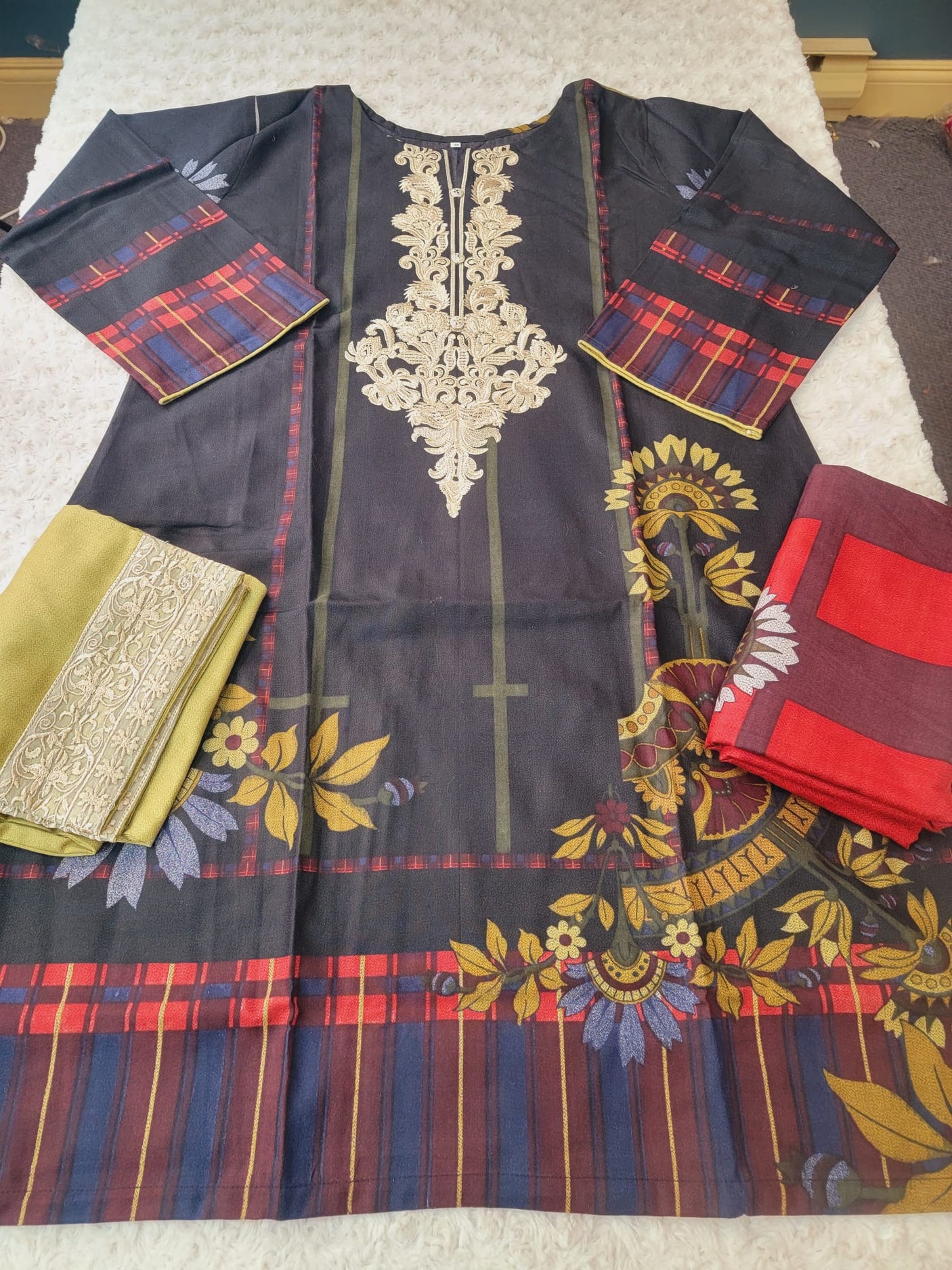 Pakistani linen Embroidered Salwar kameez Ready To Ship