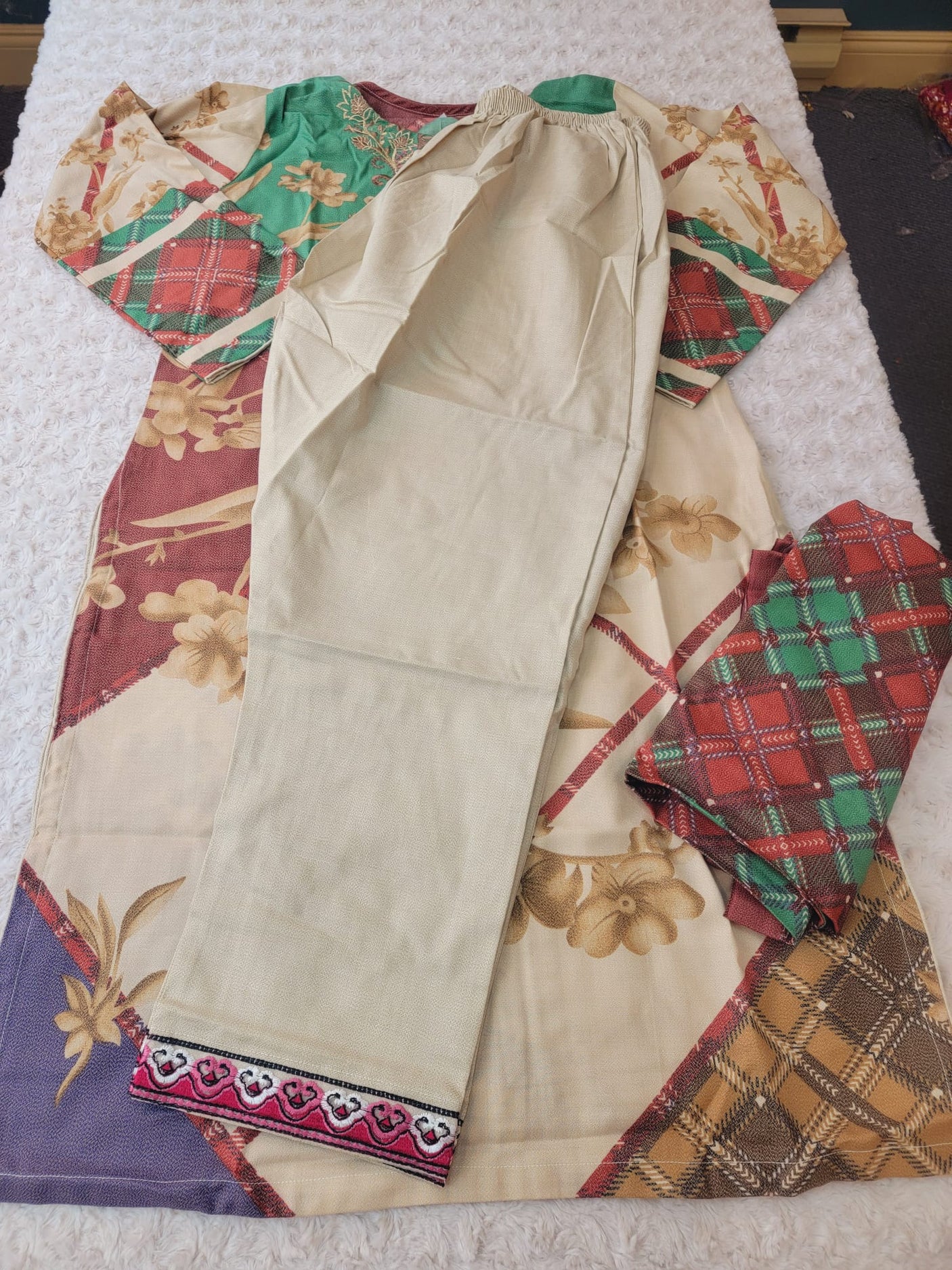 Pakistani linen Embroidered Salwar kameez Ready To Ship