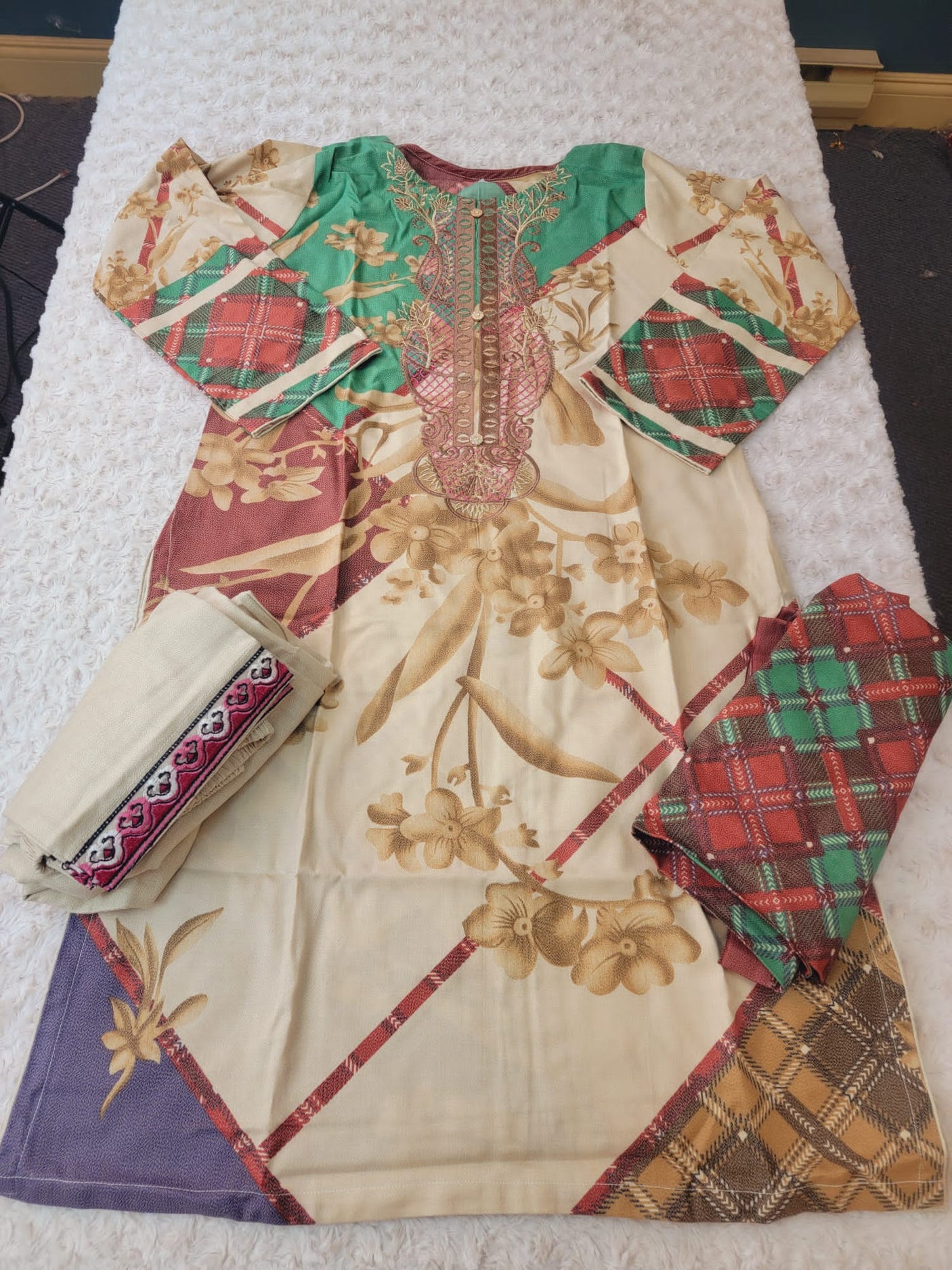 Pakistani linen Embroidered Salwar kameez Ready To Ship