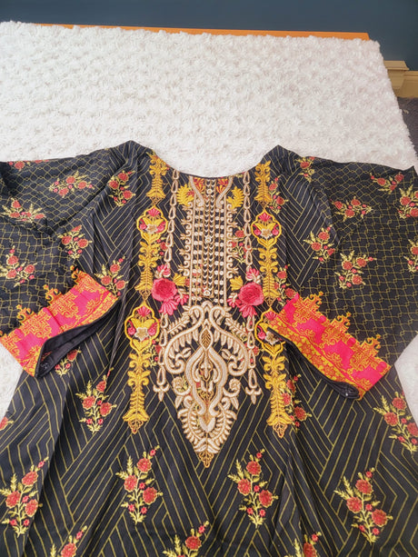 Pakistani linen Embroidered Salwar kameez Ready To Ship