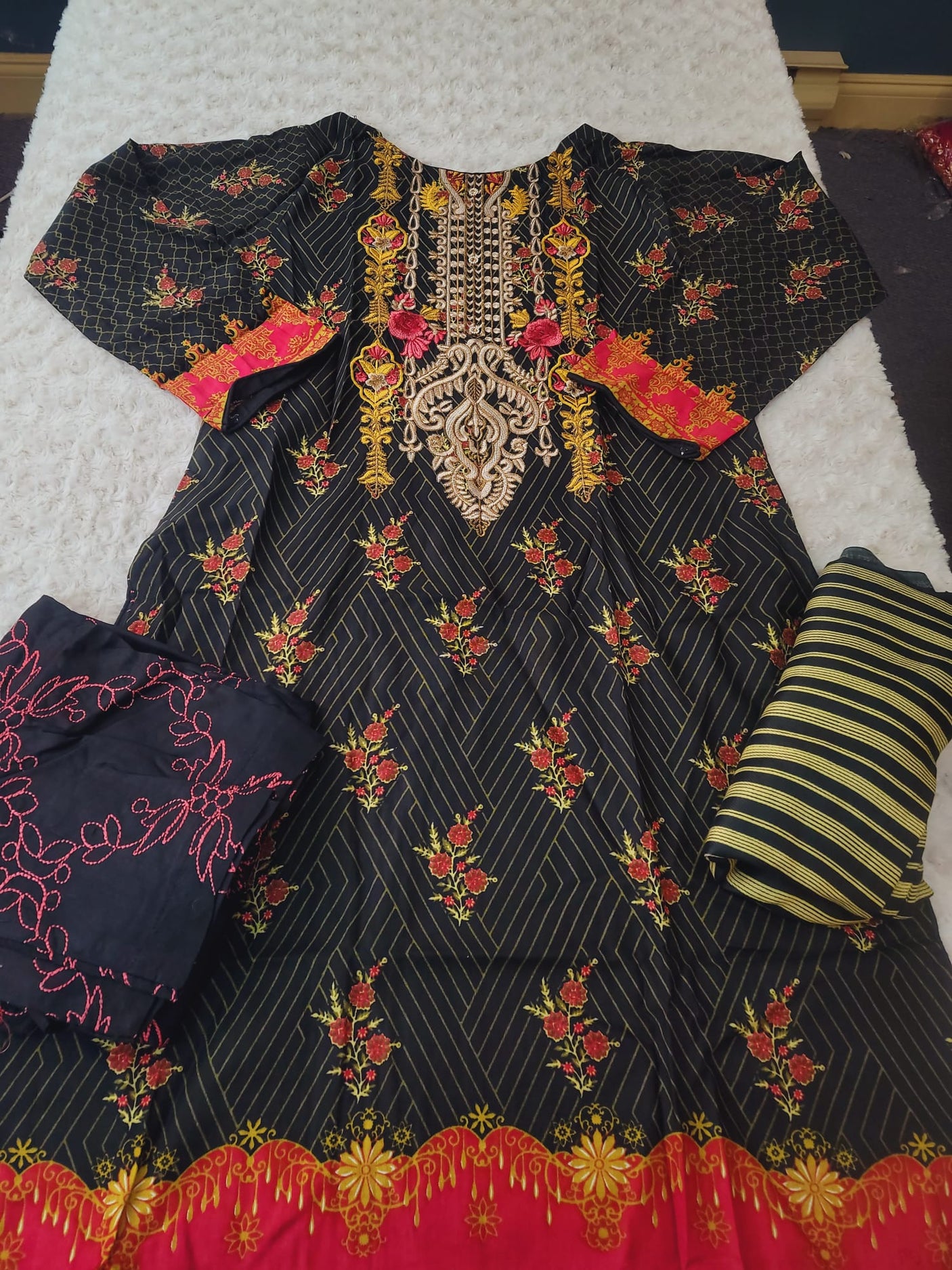 Pakistani linen Embroidered Salwar kameez Ready To Ship