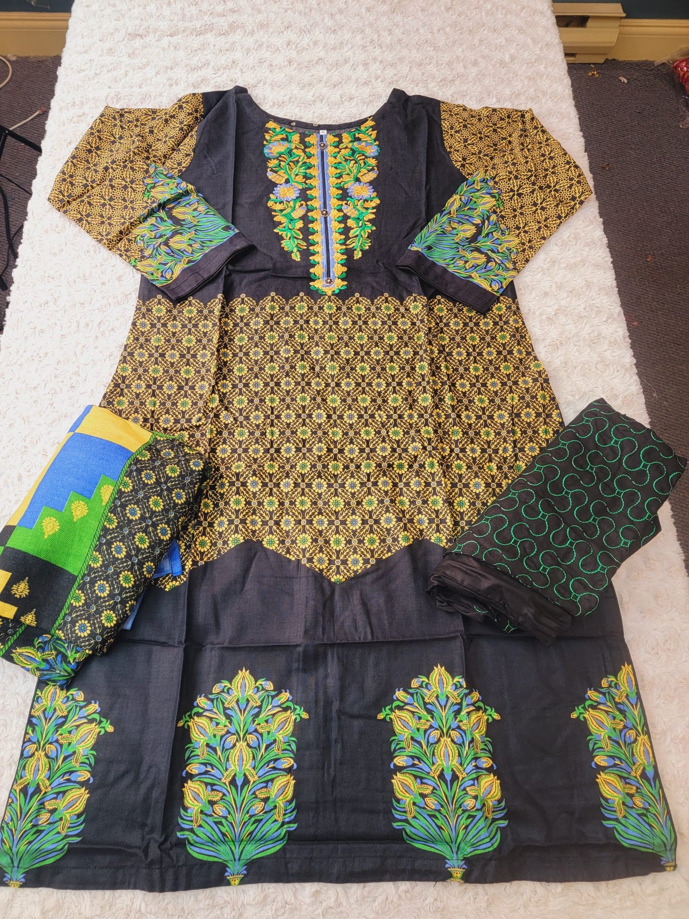 Pakistani linen Embroidered Salwar kameez Ready To Ship