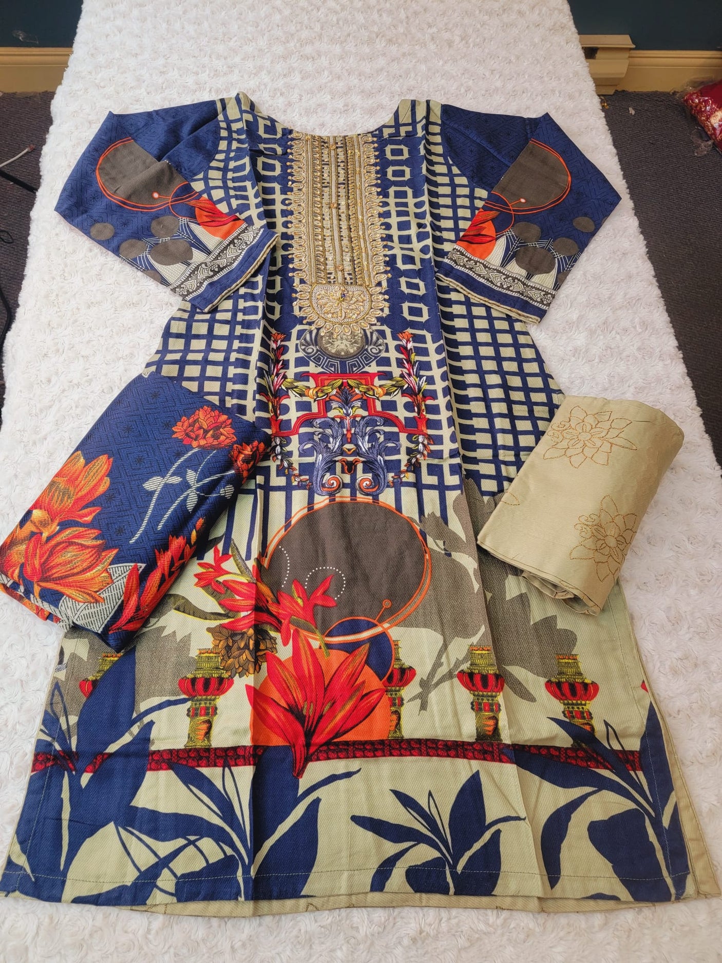 Pakistani linen Embroidered Salwar kameez Ready To Ship