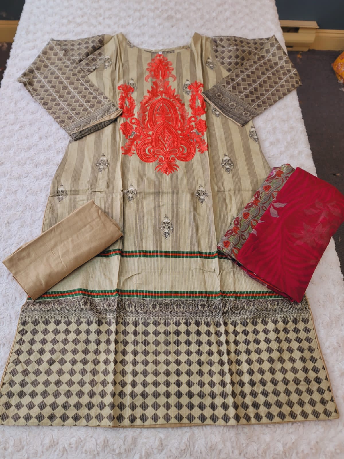 Pakistani Stitched Embroidered Lawn Salwar kameez ready to ship