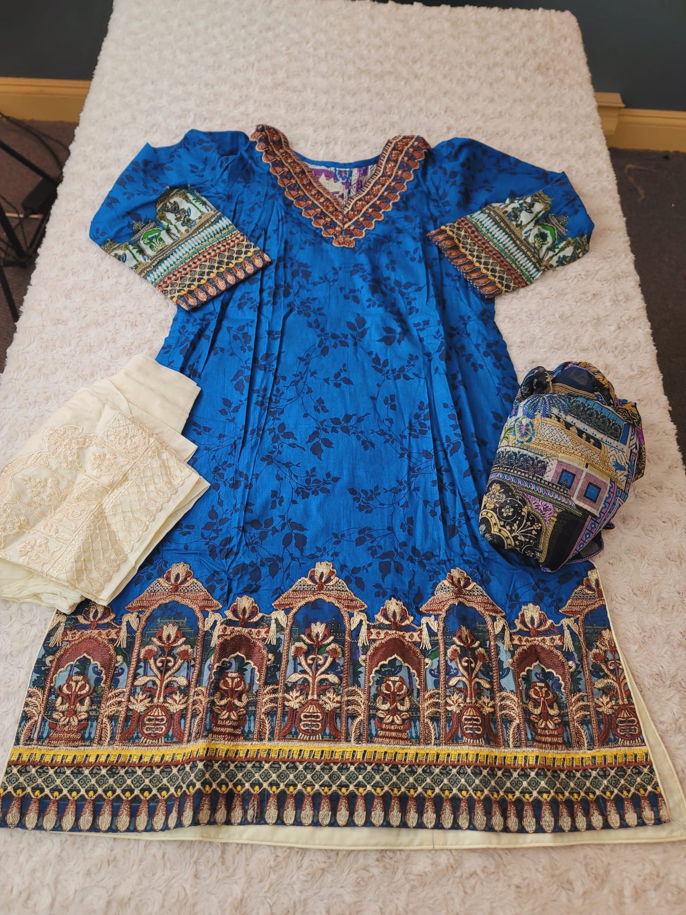 Pakistani lawn Embroidered Salwar kameez Ready To Ship