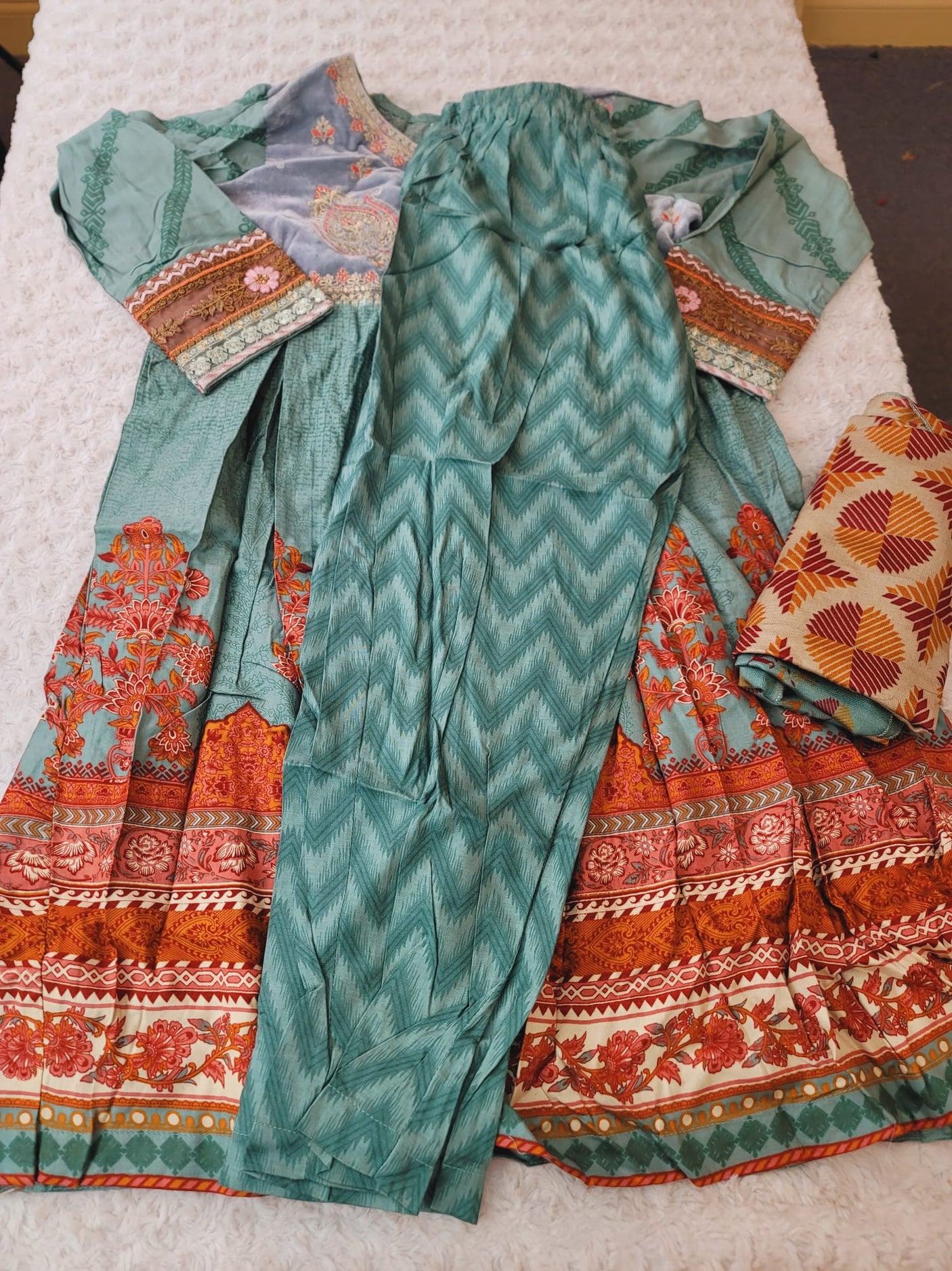 Pakistani linen Embroidered Salwar kameez Ready To Ship