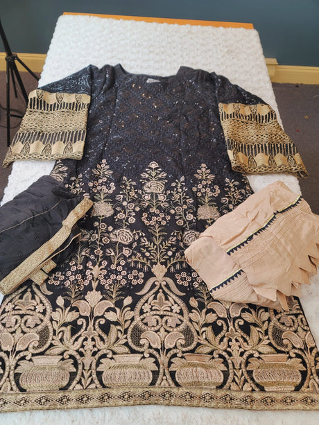 Pakistani Luxury Chiffon Embroidered Suit Ready To Ship