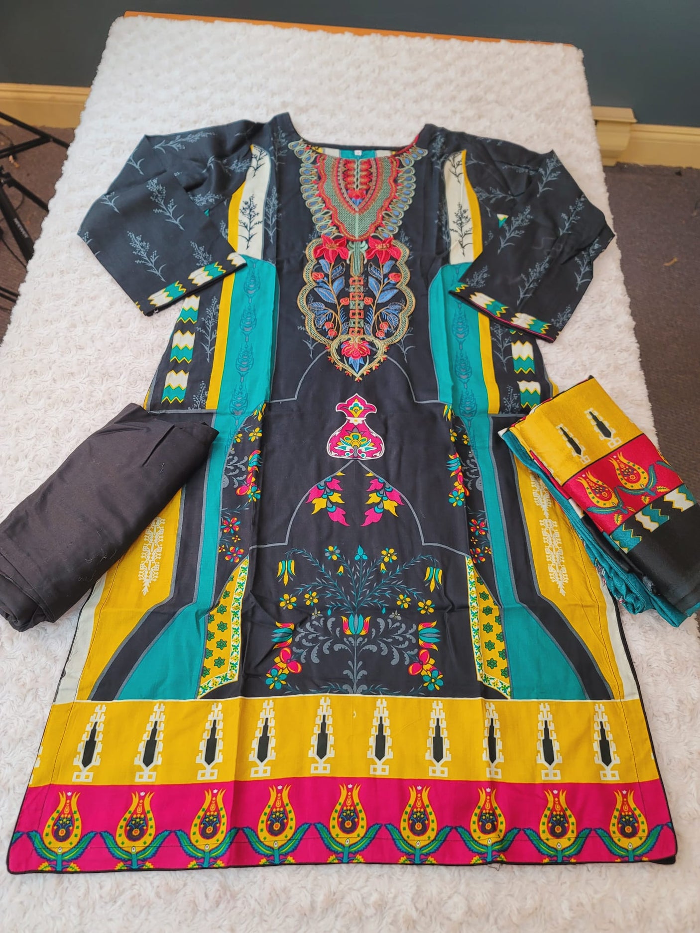 Pakistani linen Embroidered Salwar kameez Ready To Ship