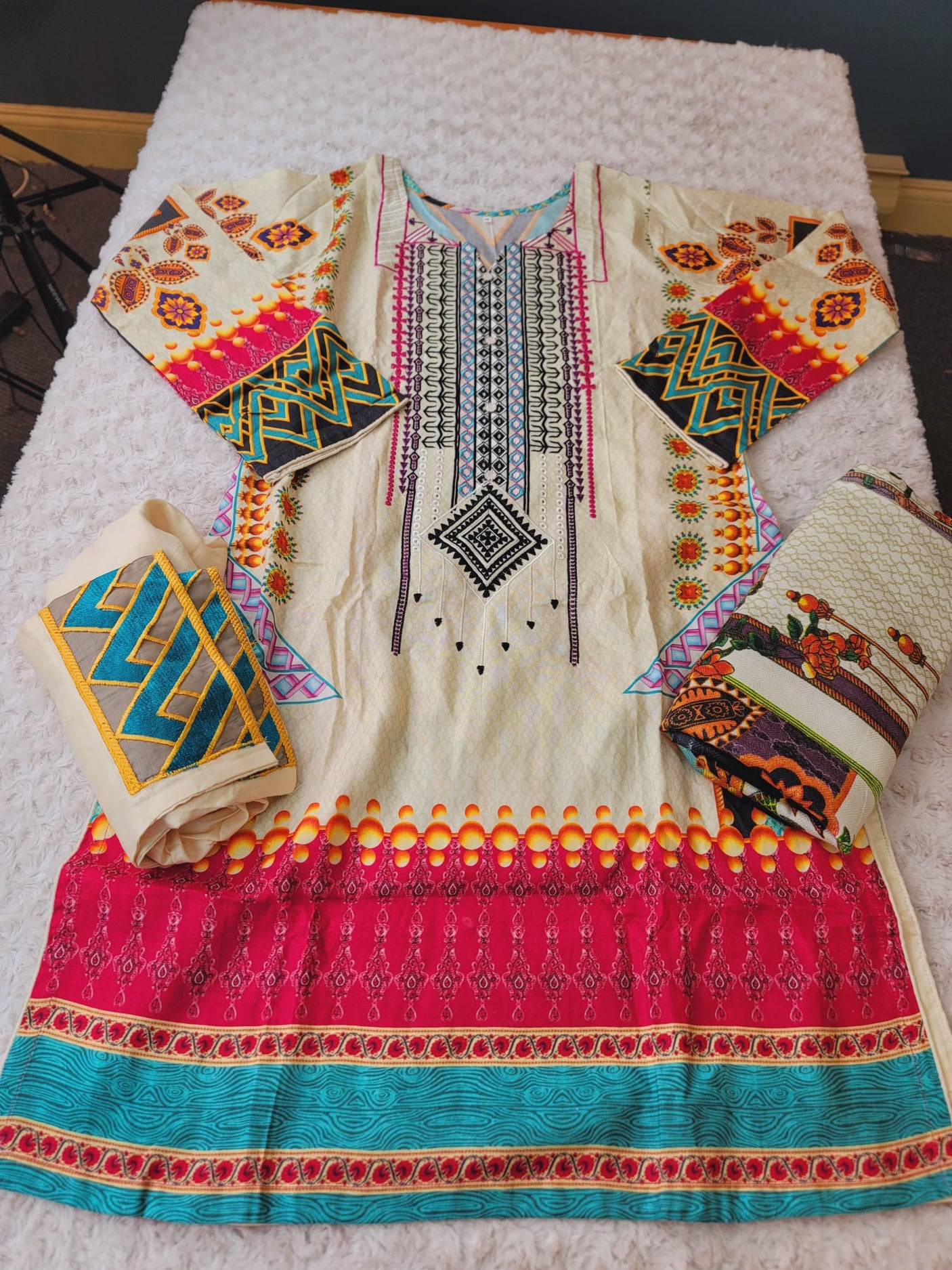 Pakistani linen Embroidered Salwar kameez Ready To Ship