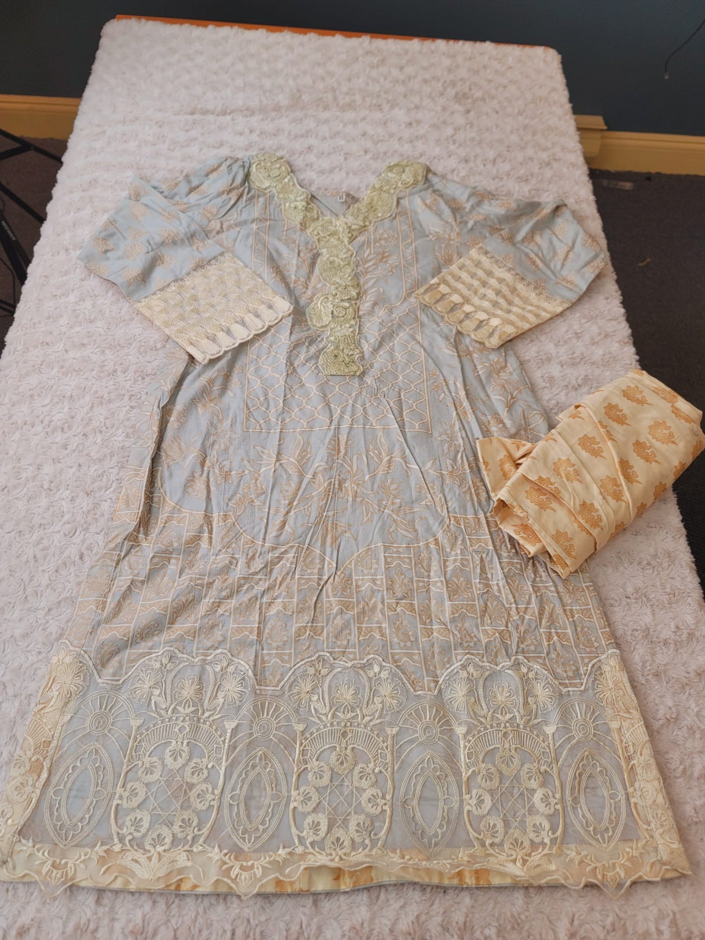 Pakistani Stitched lawn Embroidered Salwar kameez ready to ship