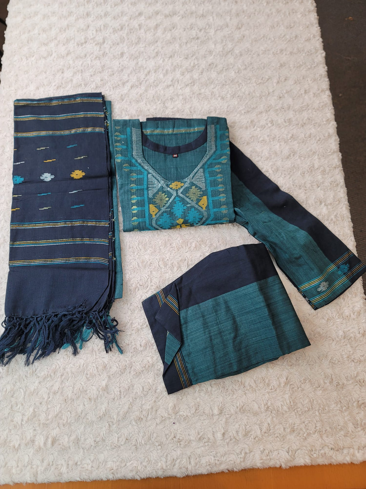 Bangladeshi Jamdani salwar kamiz