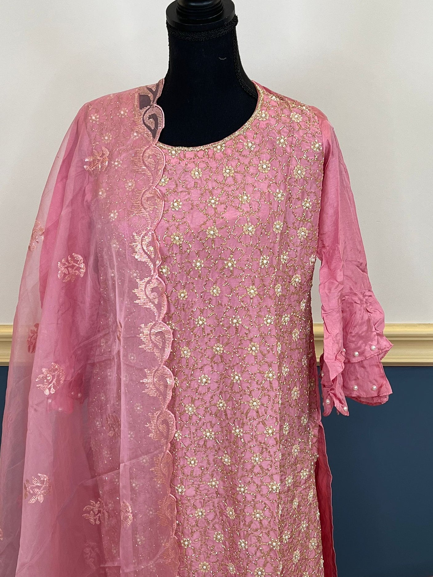 Pure zardousi Delhi Boutique