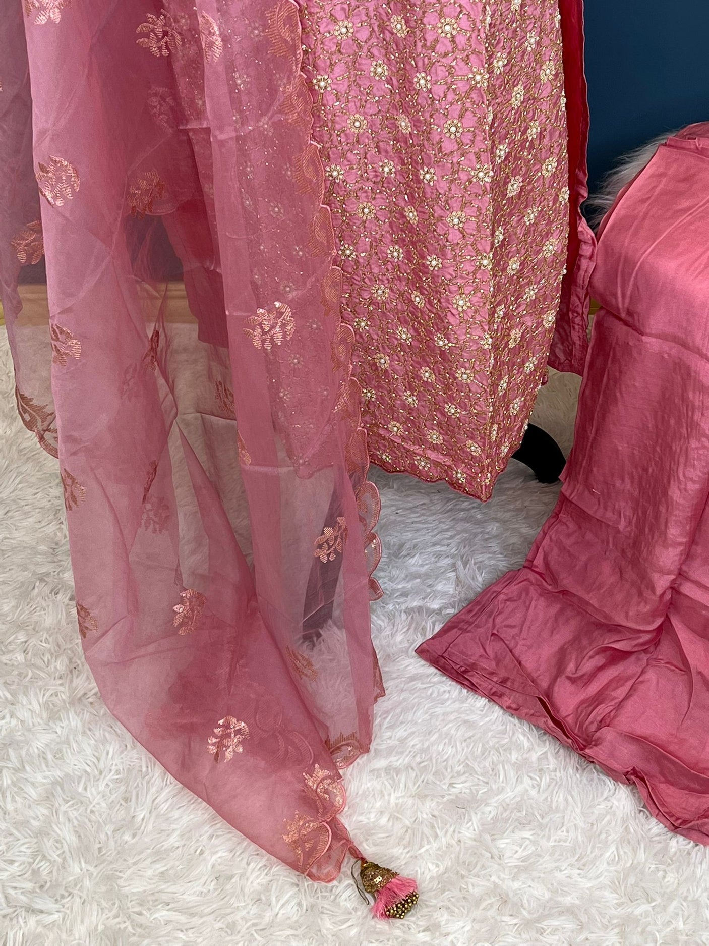 Pure zardousi Delhi Boutique