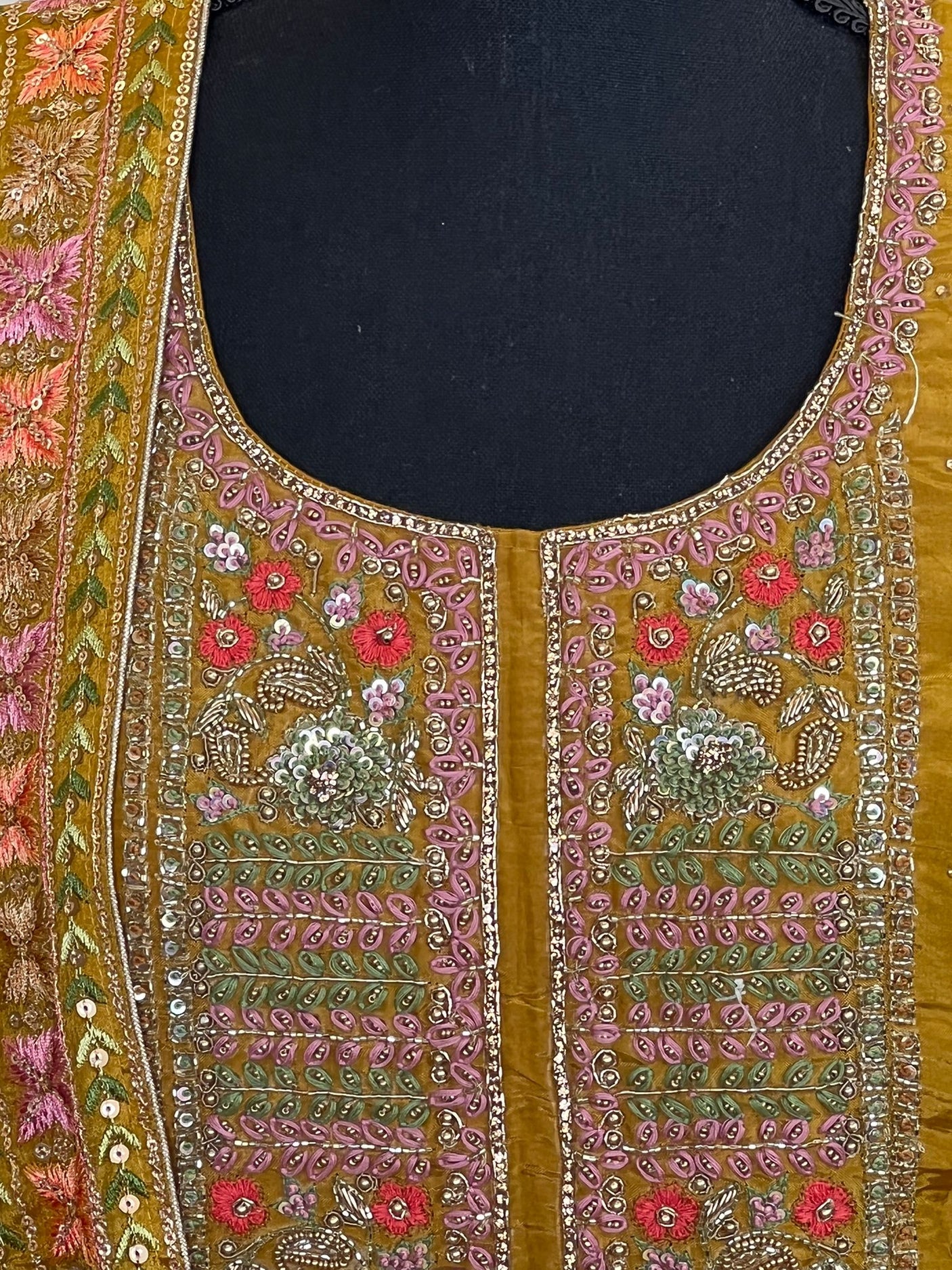 Pure zardousi Delhi Boutique