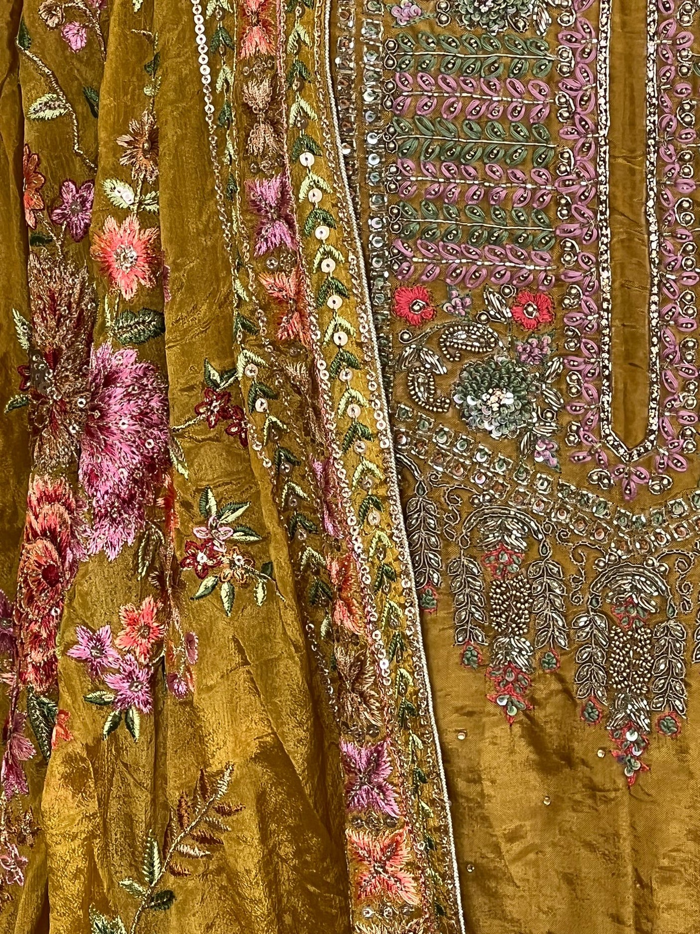 Pure zardousi Delhi Boutique