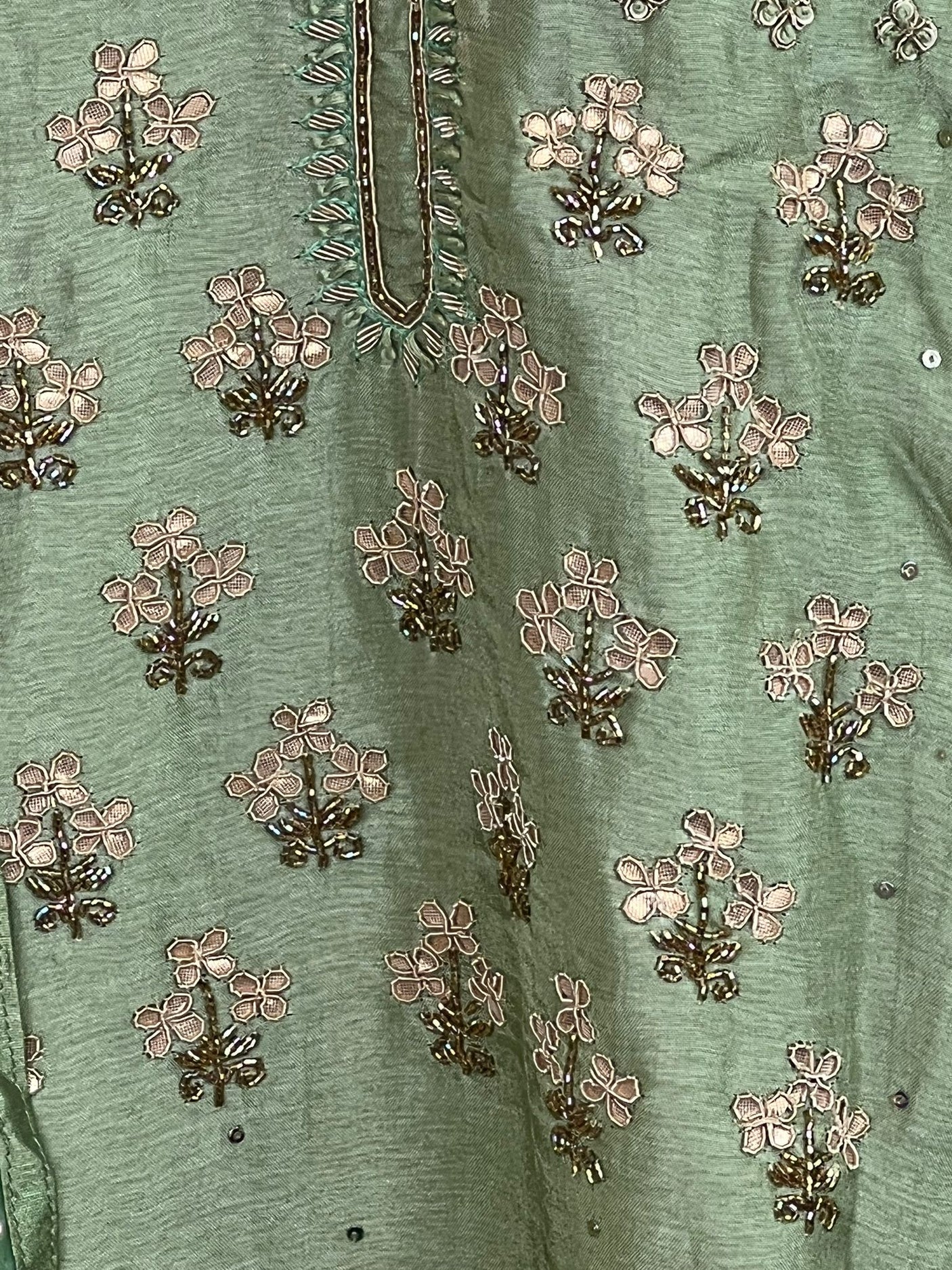 Pure zardousi Delhi Boutique