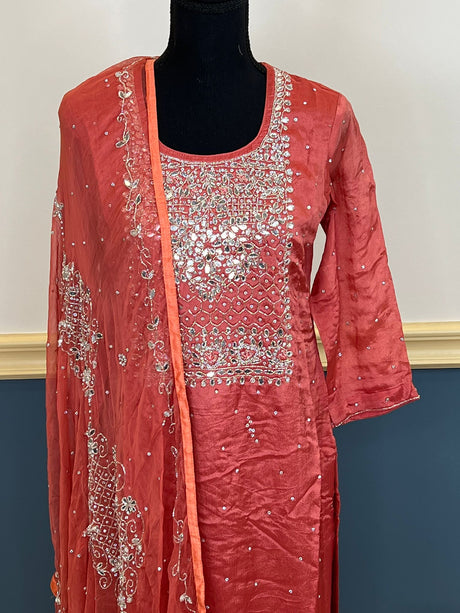 Pure zardousi Delhi Boutique