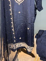Pure zardousi Delhi Boutique