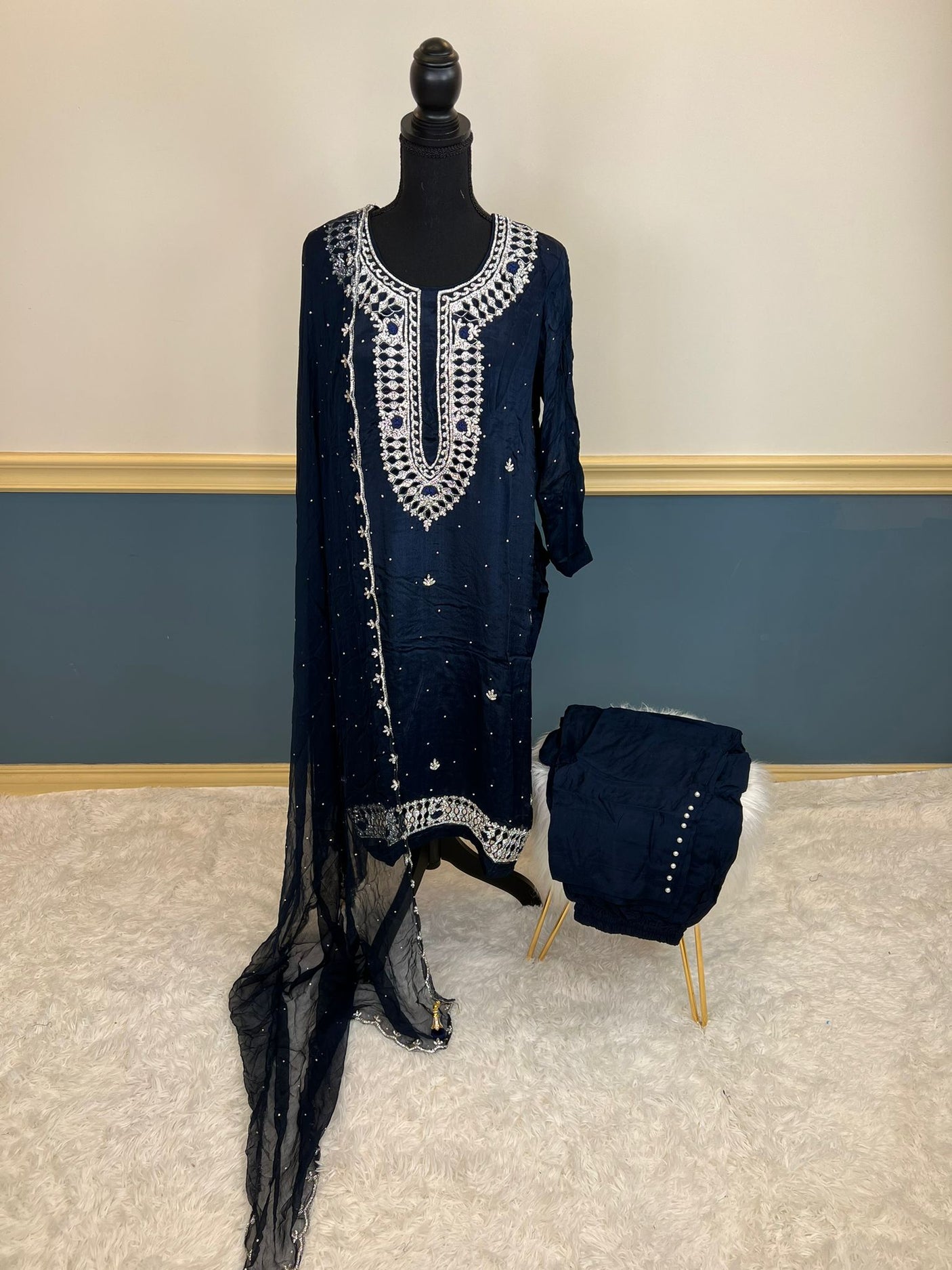 Pure zardousi Delhi Boutique