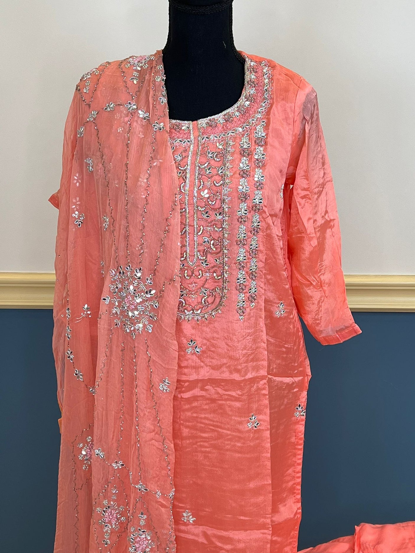 Pure zardousi Delhi Boutique