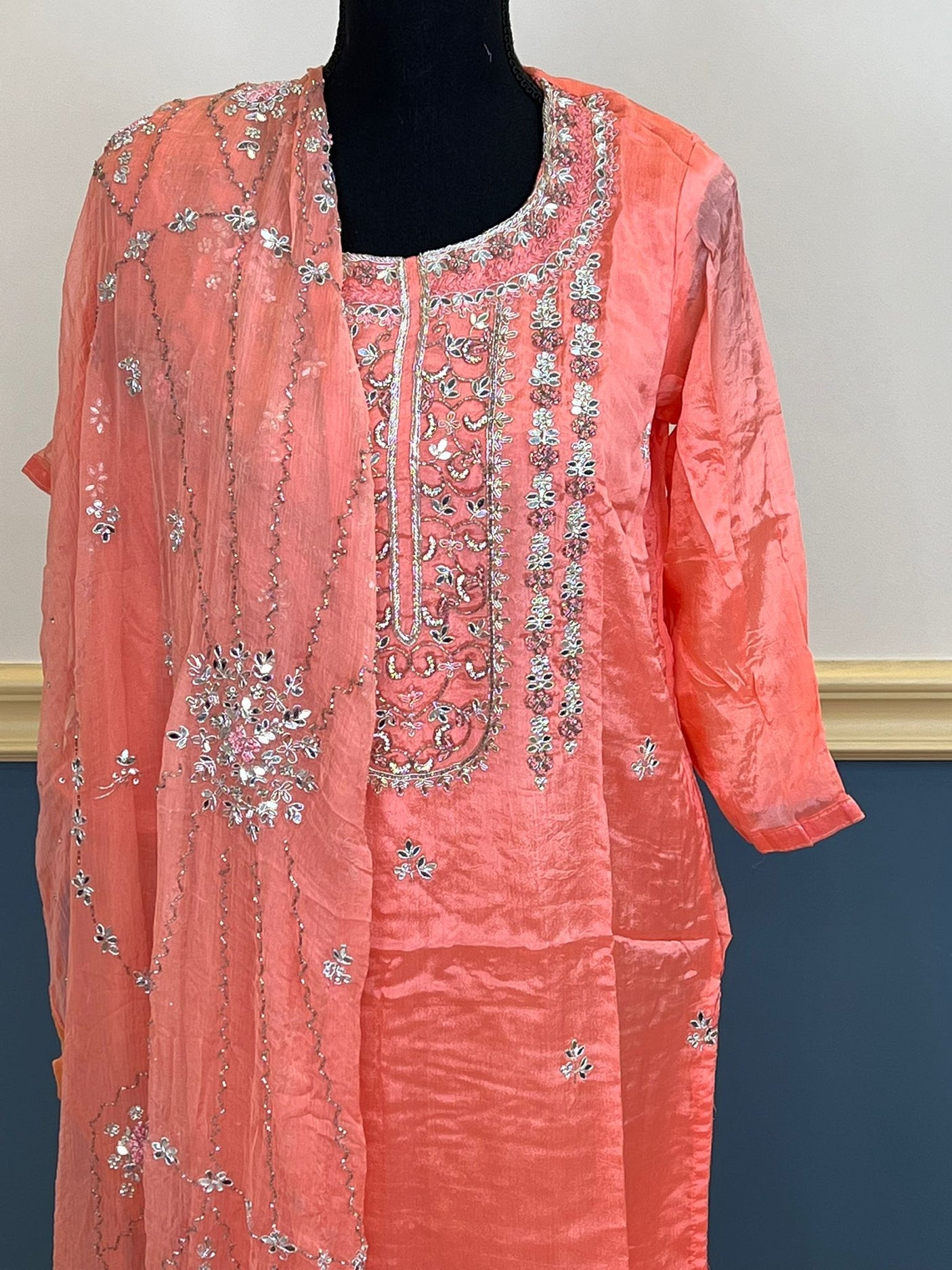 Pure zardousi Delhi Boutique