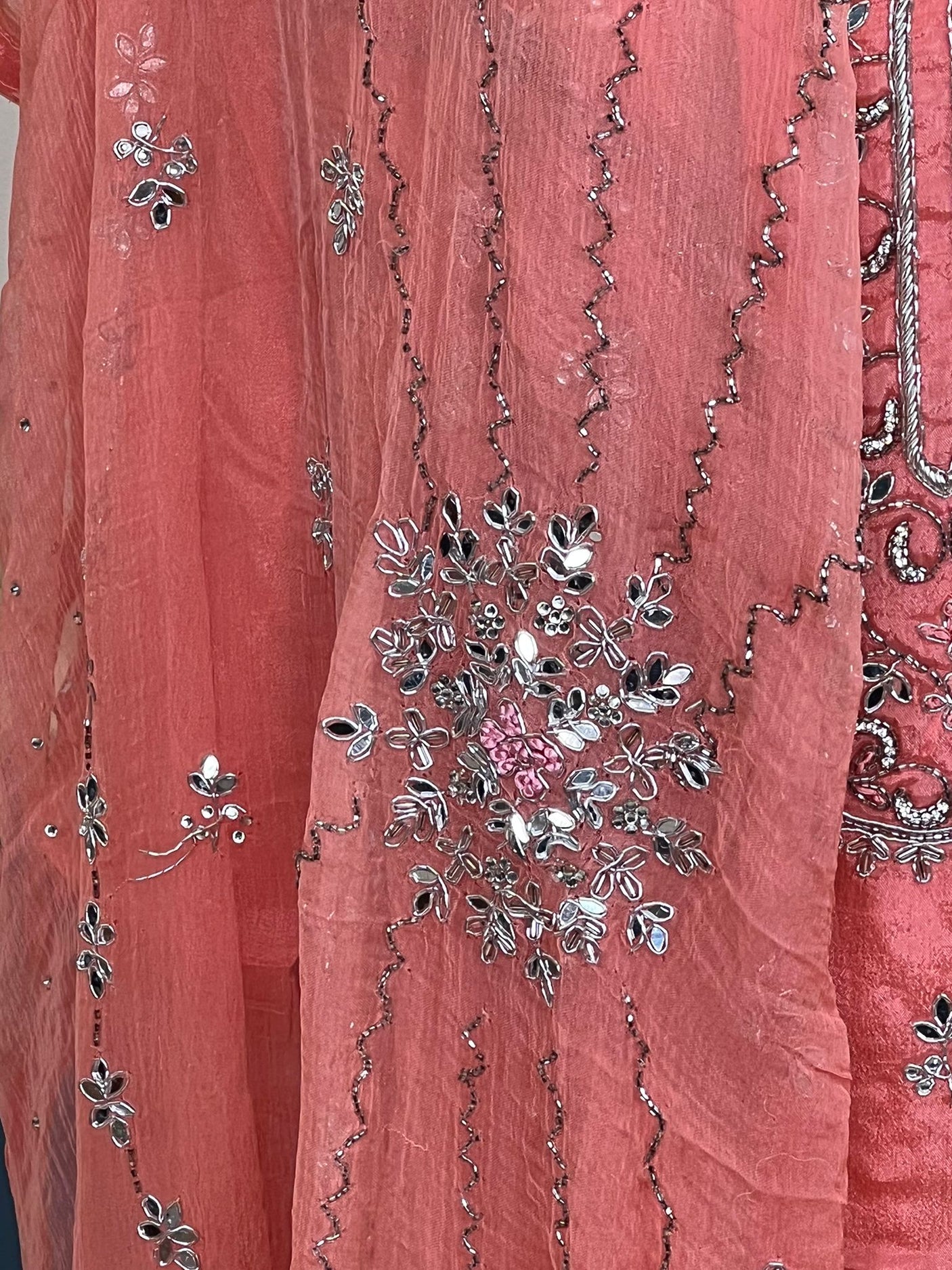 Pure zardousi Delhi Boutique